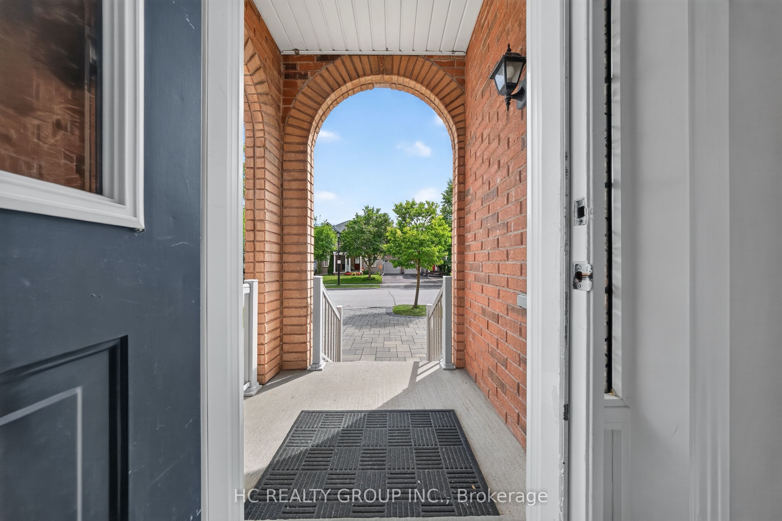86 Beare Trail, Newmarket, ON L3X 3B3 photo 4