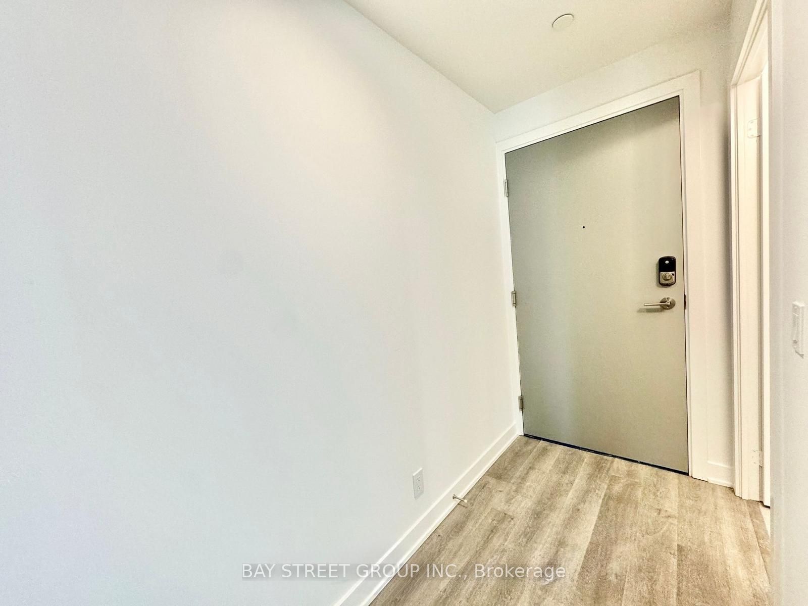 1 Promenade Circle 908B, Vaughan, ON L4J 4P8 photo 2
