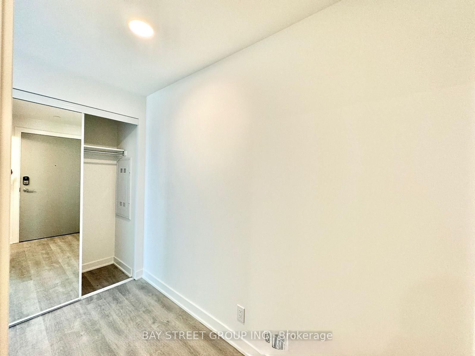 1 Promenade Circle 908B, Vaughan, ON L4J 4P8 photo 3