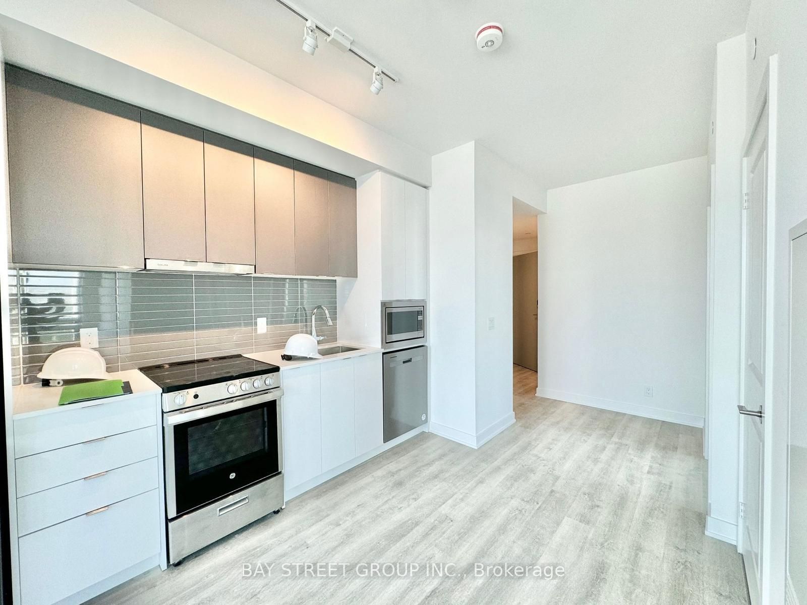 1 Promenade Circle 908B, Vaughan, ON L4J 4P8 photo 4