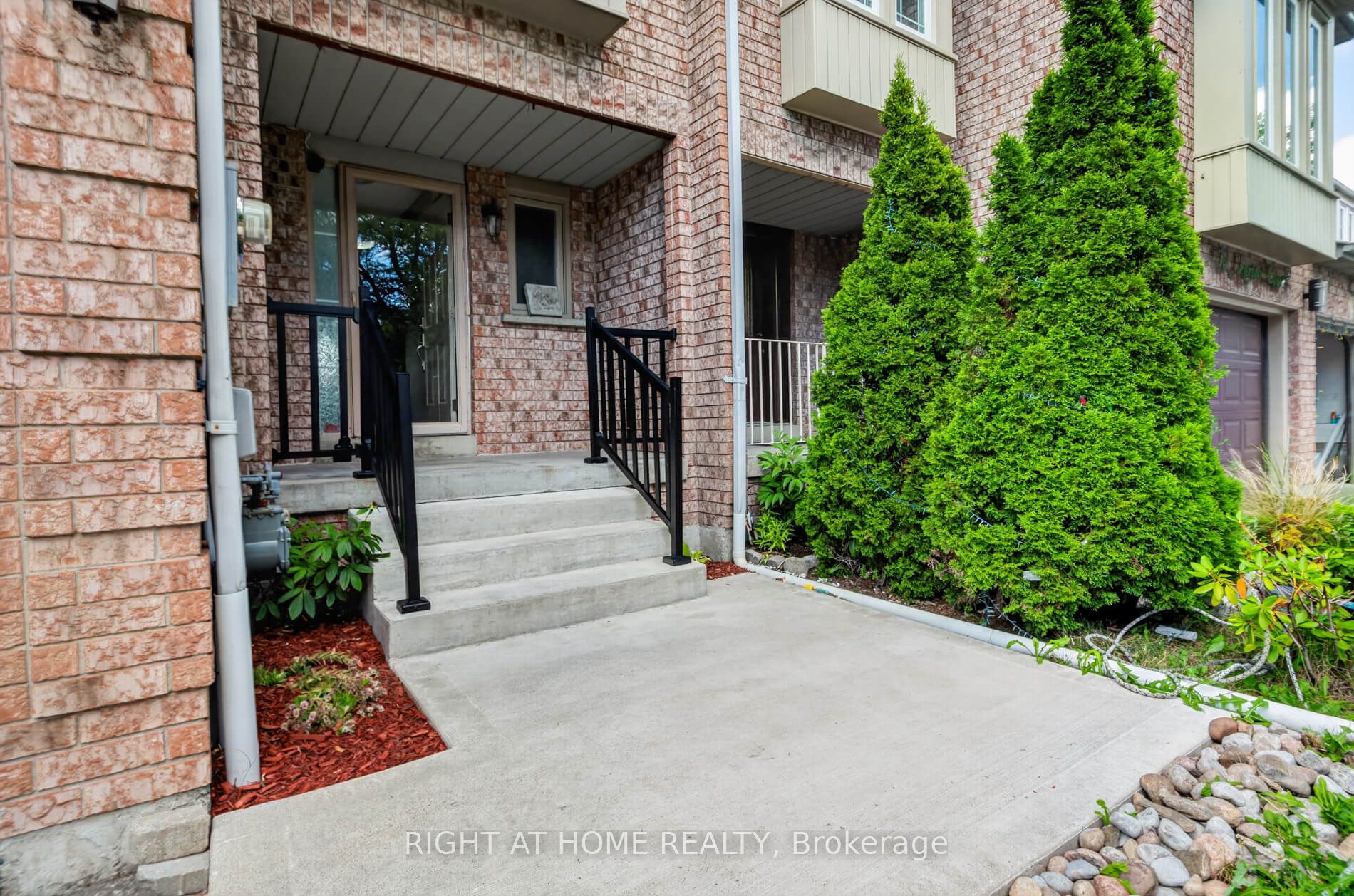 10 Lento Court, Vaughan, ON L4L 8Y9 photo 4