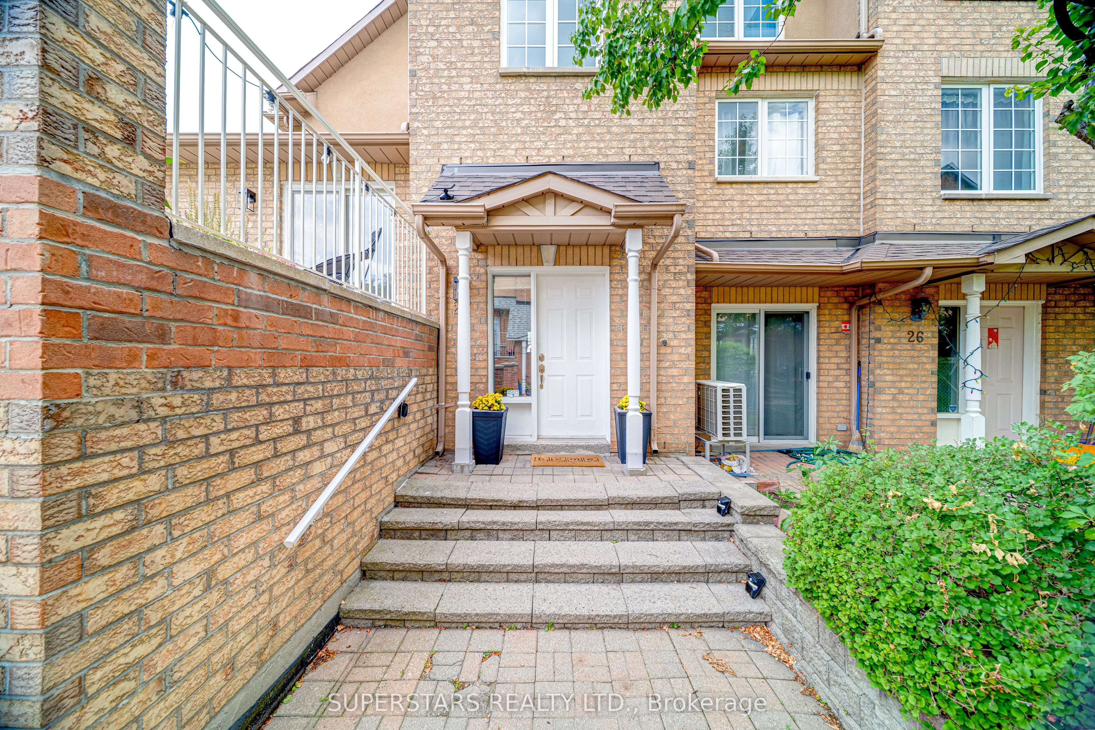 10 Cox Boulevard 27, Markham, ON L3R 4G2 photo 3