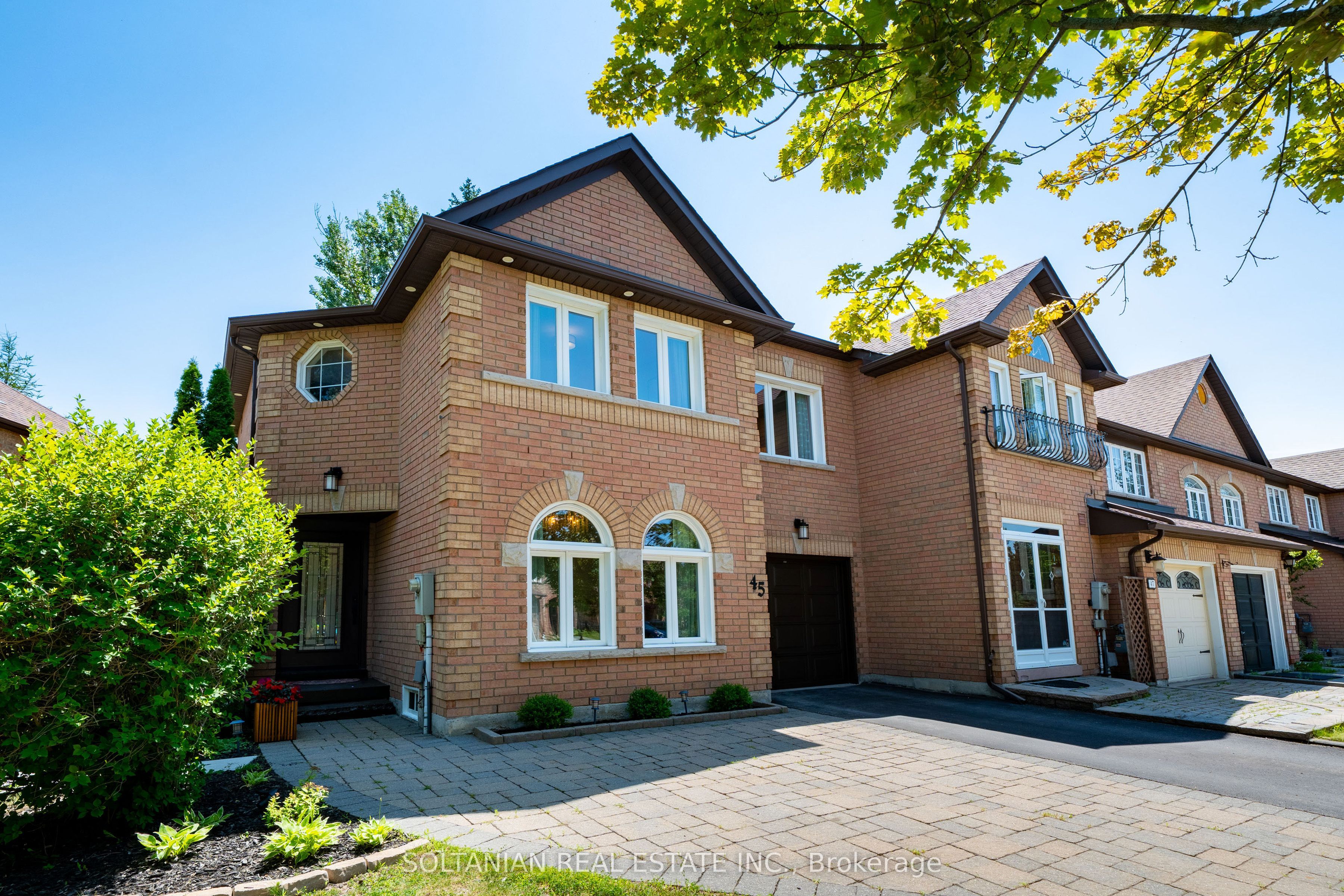45 Mistleflower Court, Richmond Hill, ON L4E 3T9