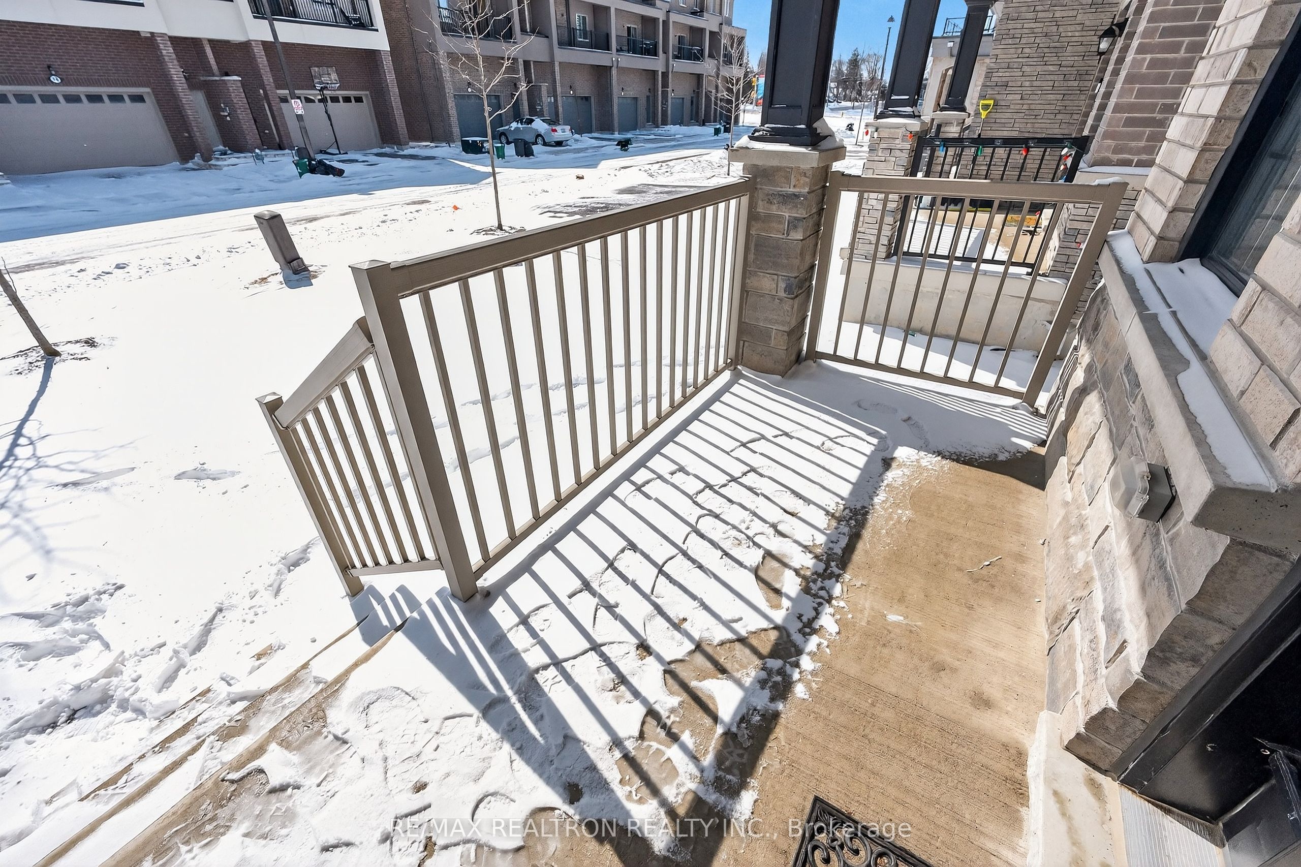 9 Alan Williams Trail, Uxbridge, ON L9P 0R5 photo 4