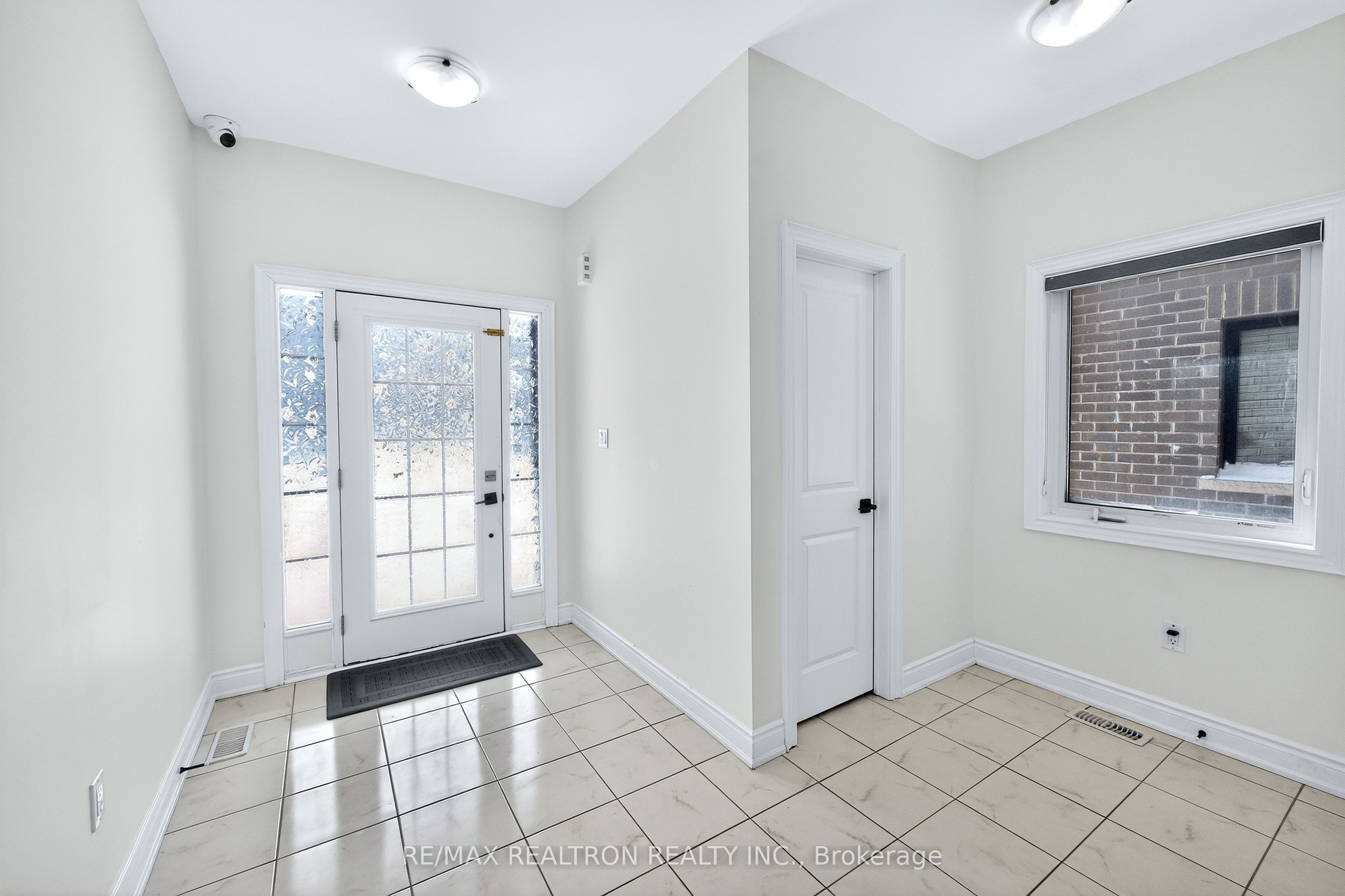 9 Alan Williams Trail, Uxbridge, ON L9P 0R5 photo 5