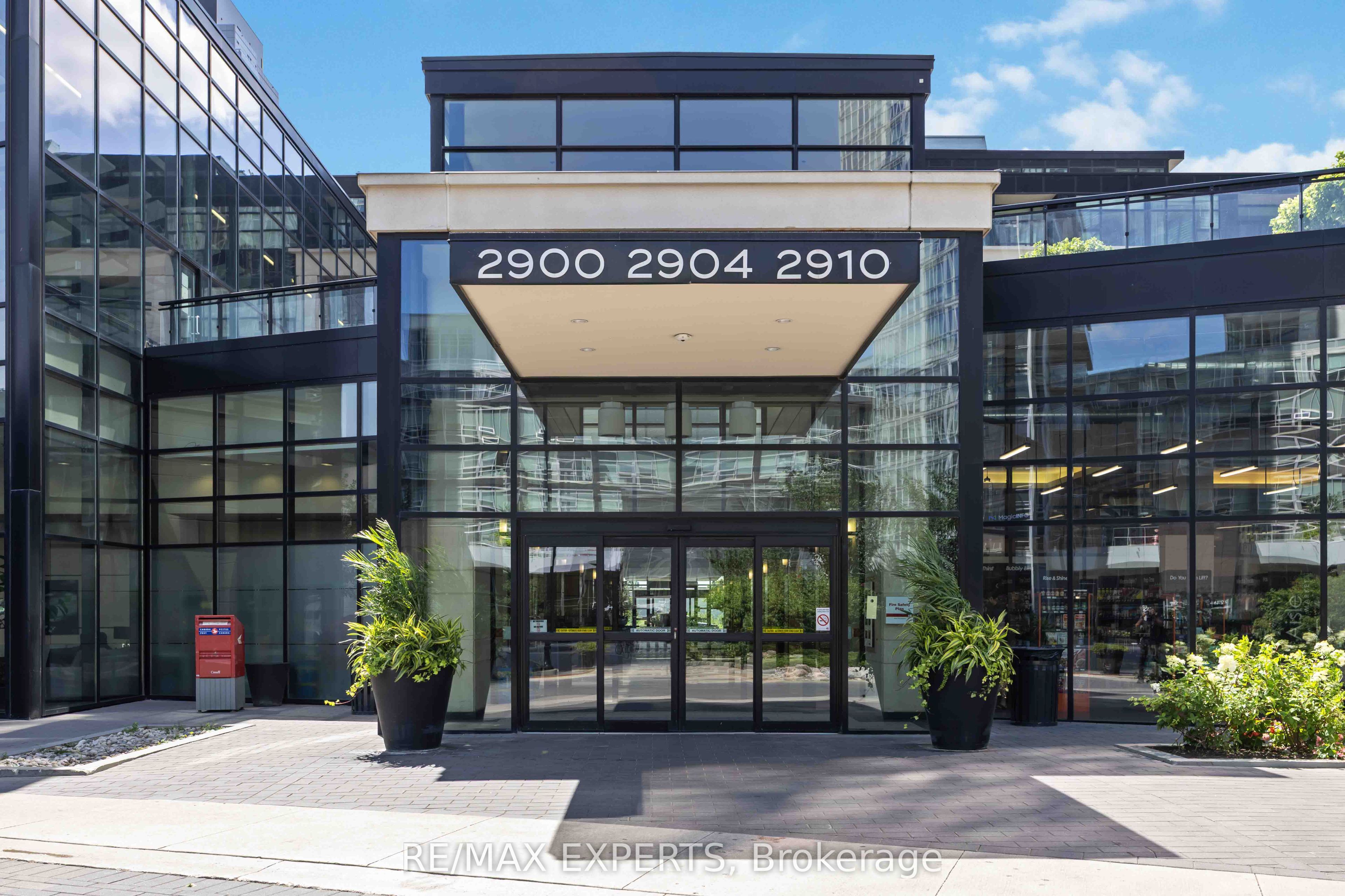 2900 Highway 7 Road 902, Vaughan, ON L4K 0G3 photo 2