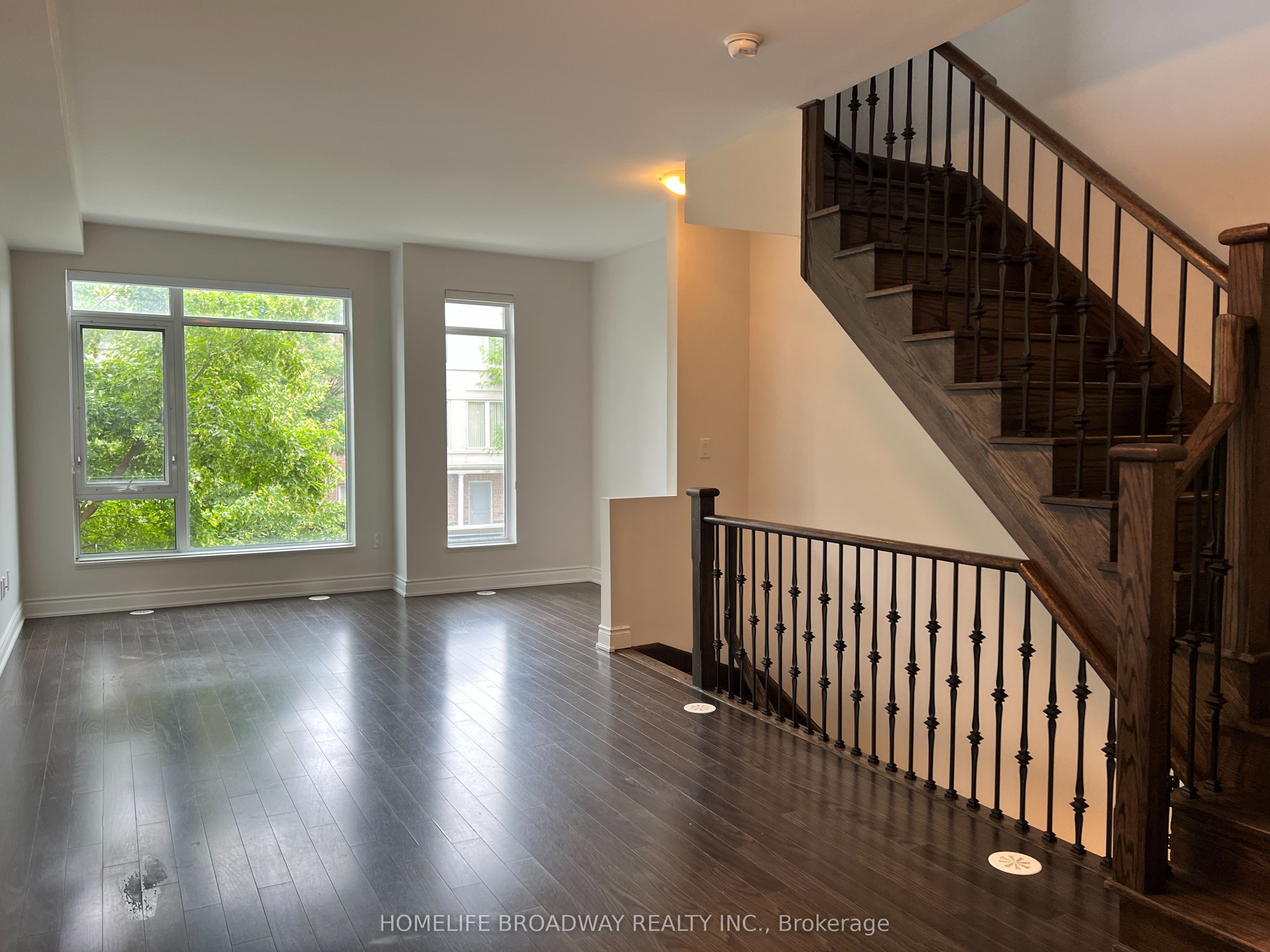 303 South Park Road, Markham, ON L3T 7W1 photo 3