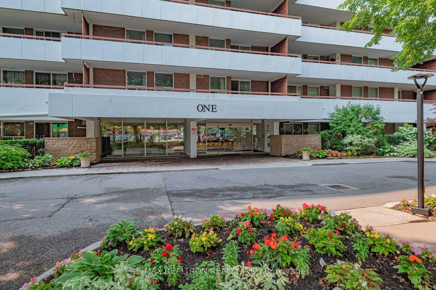 1 Royal Orchard Boulevard 211, Markham, ON L3R 2N7 photo 2