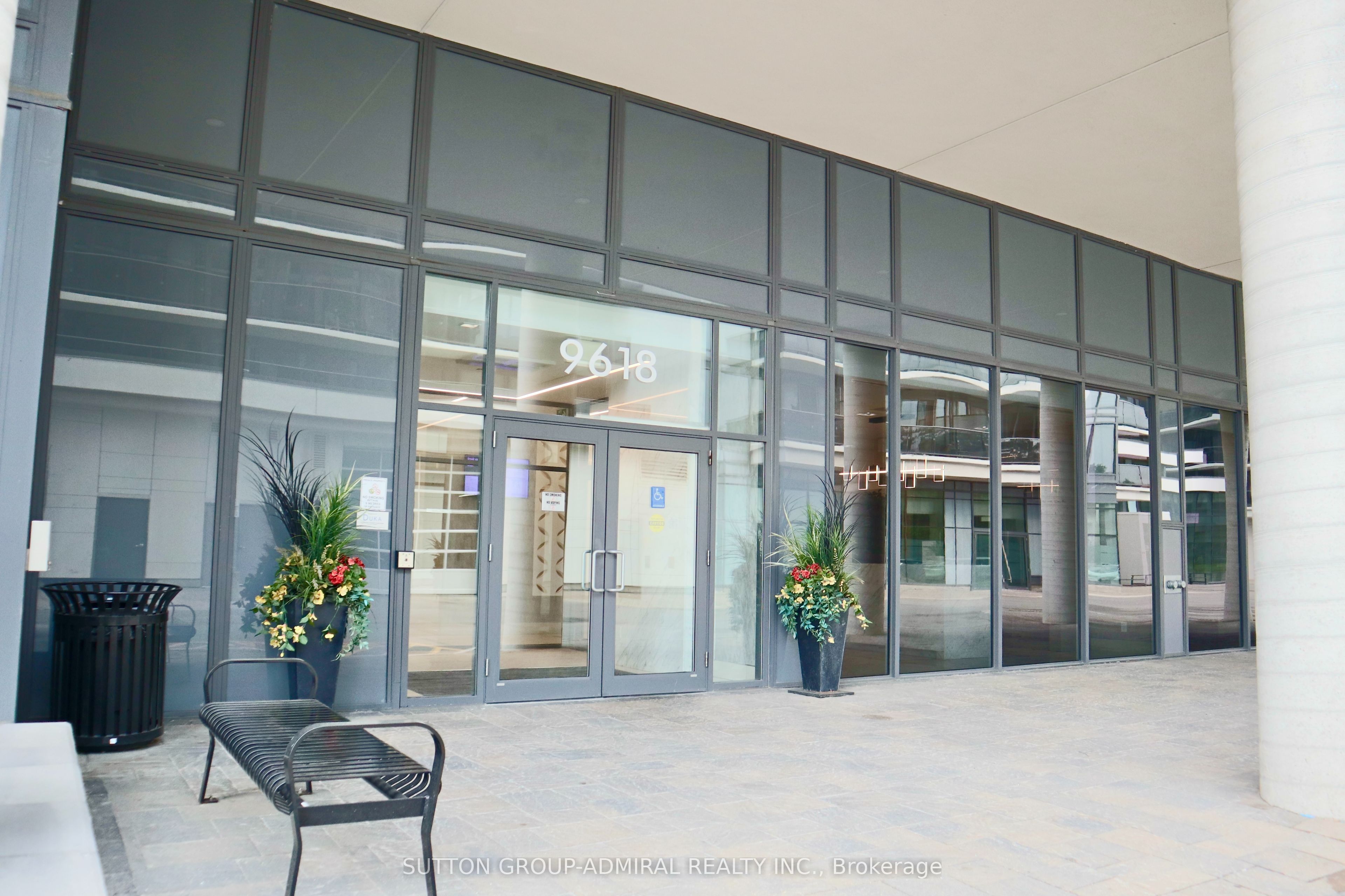 9618 Yonge Street 1008, Richmond Hill, ON L4C 0X5 photo 2