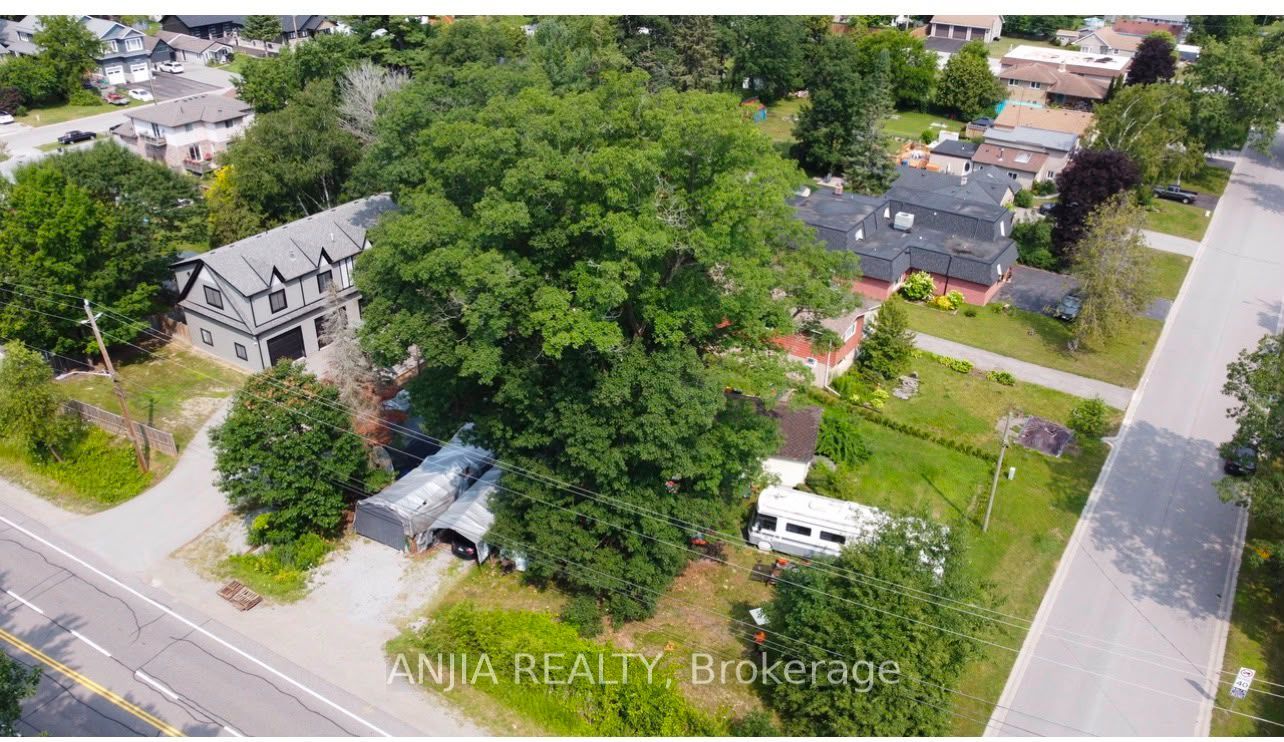 2 Oak Avenue, East Gwillimbury, ON L9N 1A1 photo 4