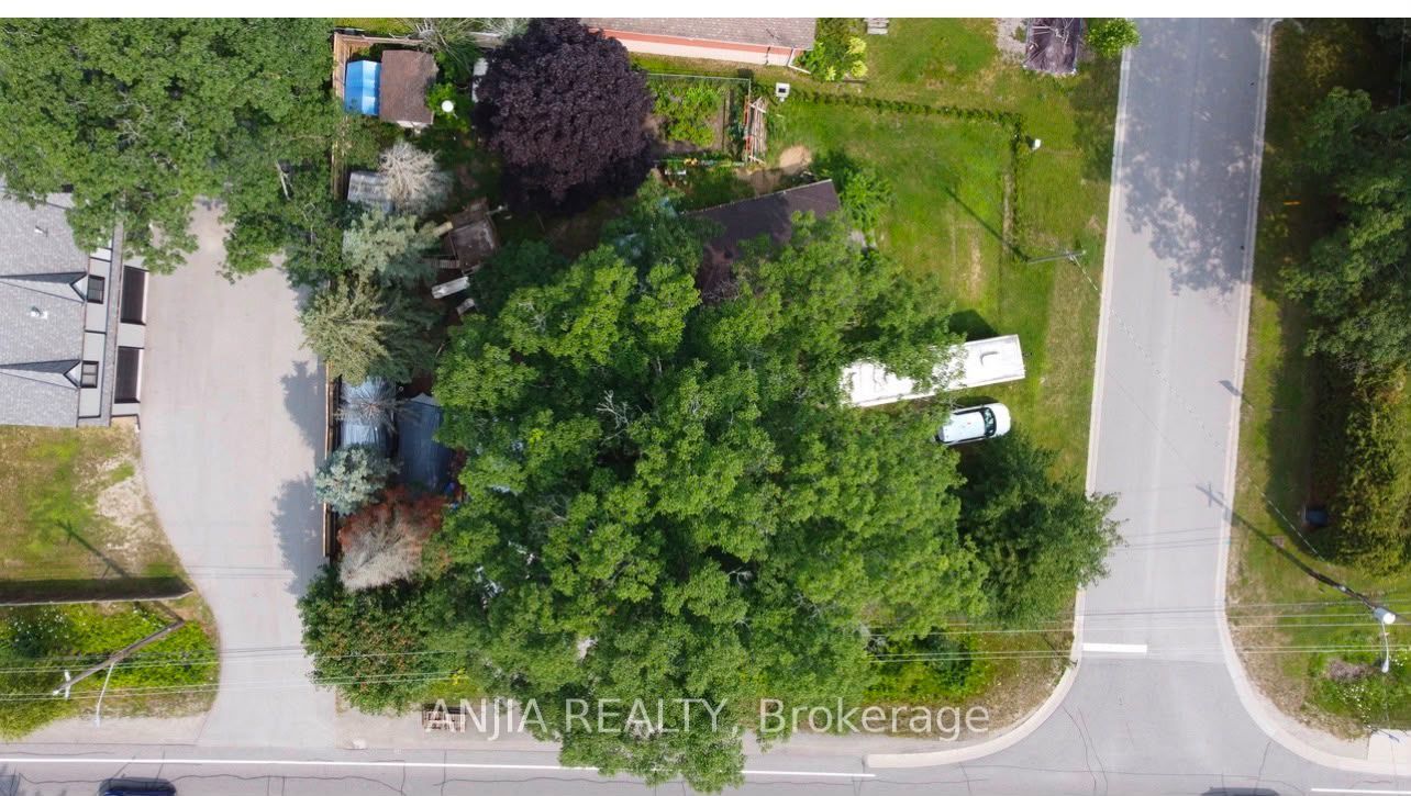 2 Oak Avenue, East Gwillimbury, ON L9N 1A1 photo 5
