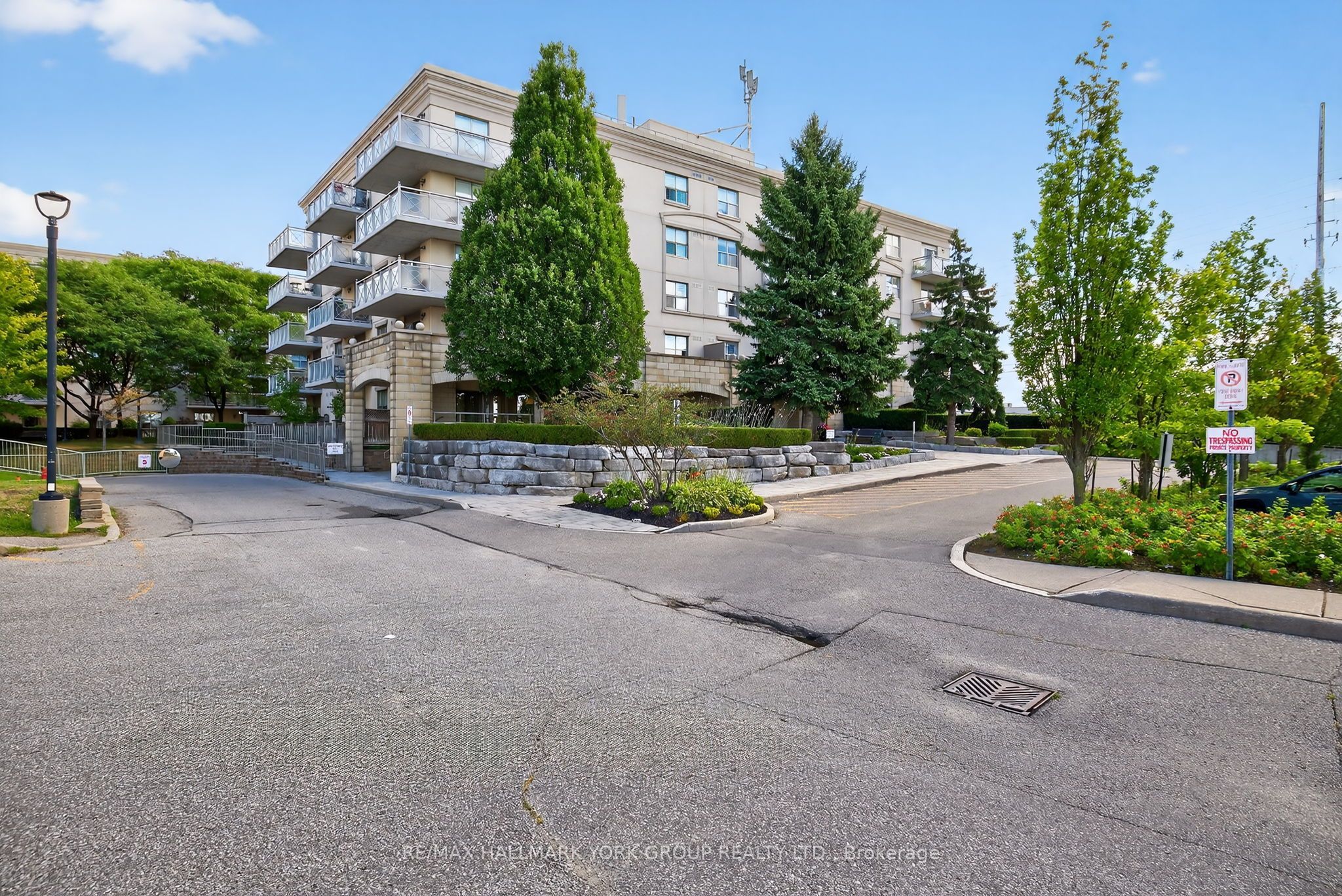 2500 Rutherford Road 509, Vaughan, ON L4K 5N7 photo 3
