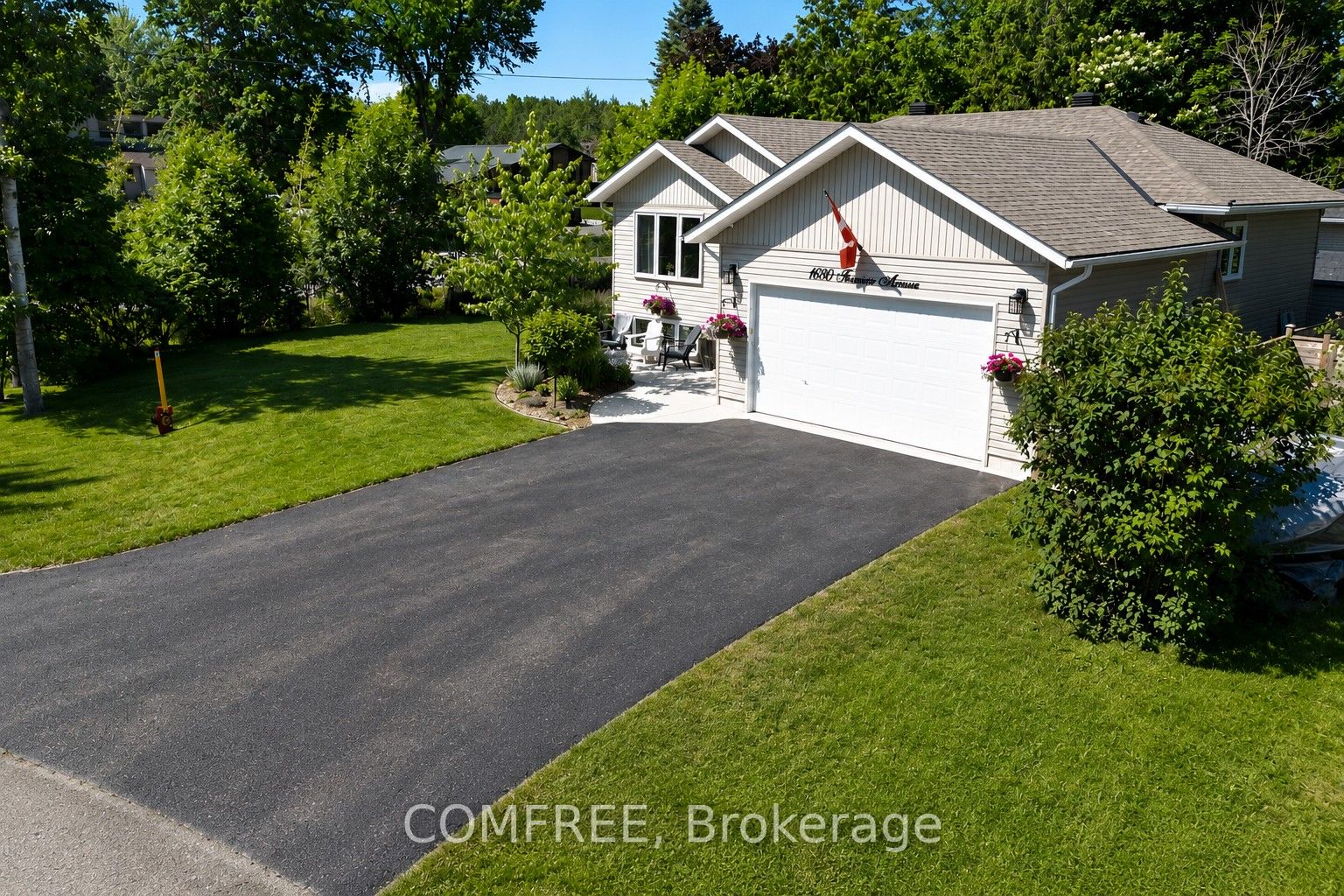 1680 Timmins Avenue, Innisfil, ON L9S 1S8 photo 2