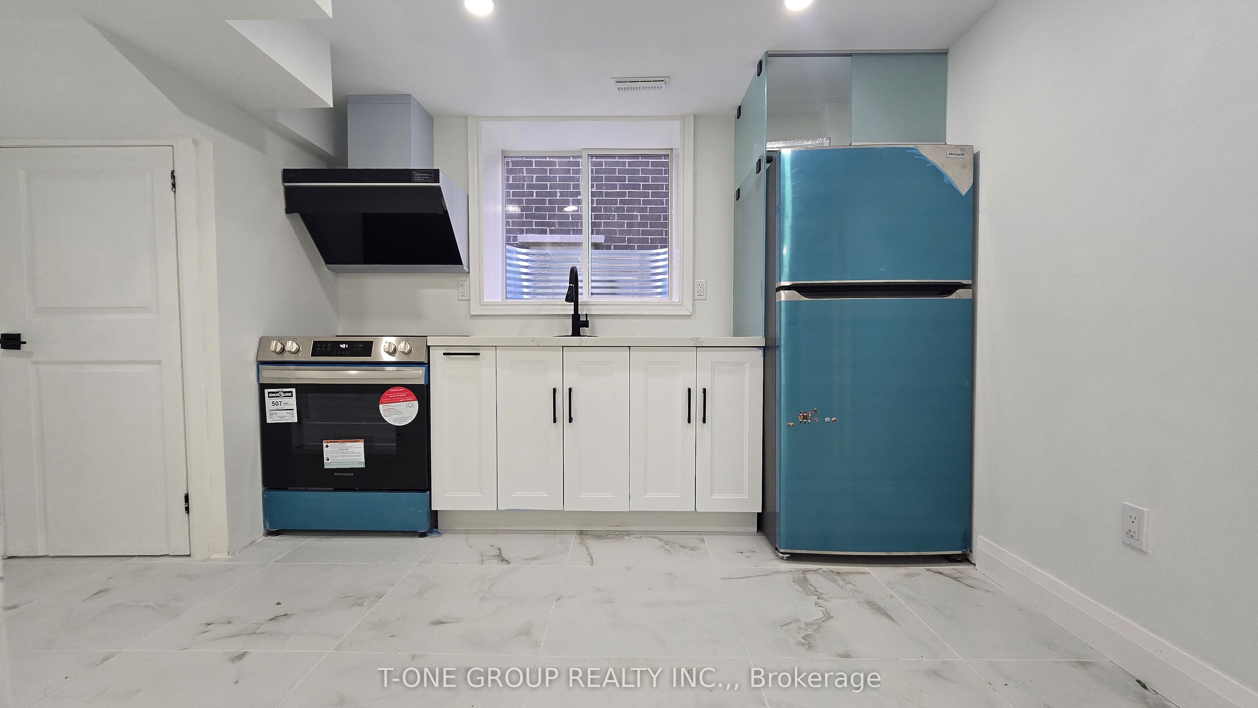 13 Eberly Woods Drive BSMT B, Markham, ON L6C 1A6 photo 2
