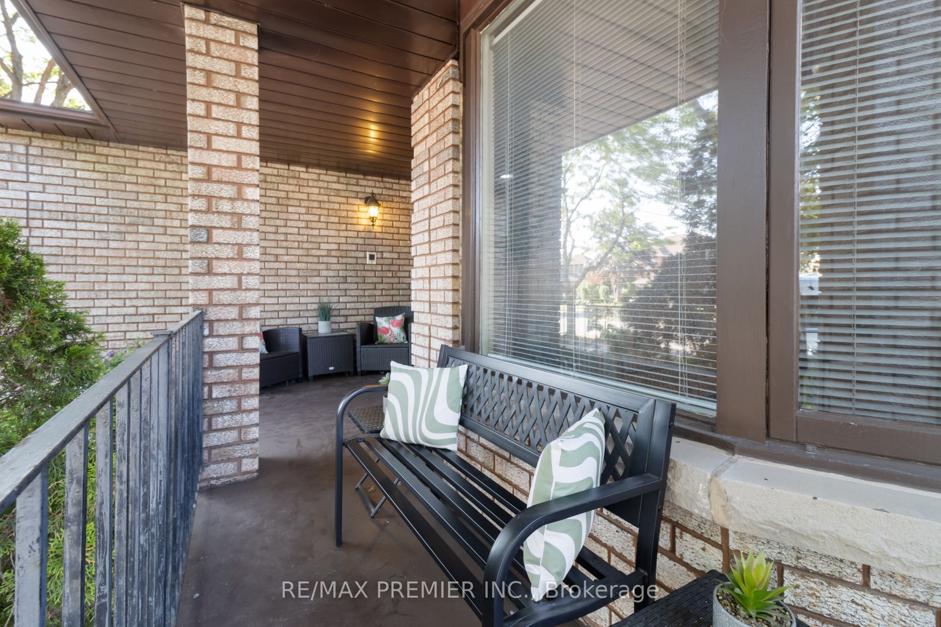 85 Calgary Gardens, Vaughan, ON L4L 8B3 photo 2