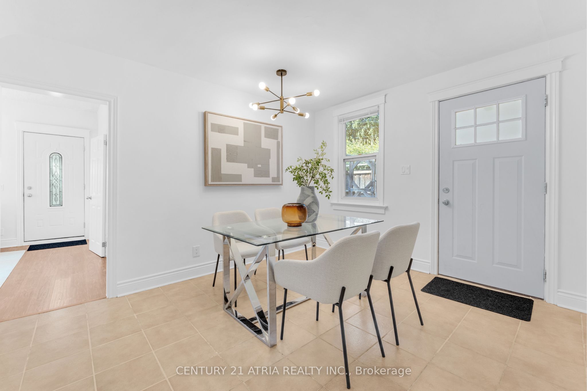 609 Pearson Street, Newmarket, ON L3Y 1G4 photo 5