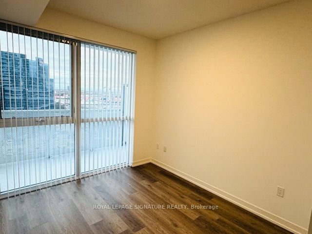 8 Interchange Way 705, Vaughan, ON L4K 0R2 photo 5