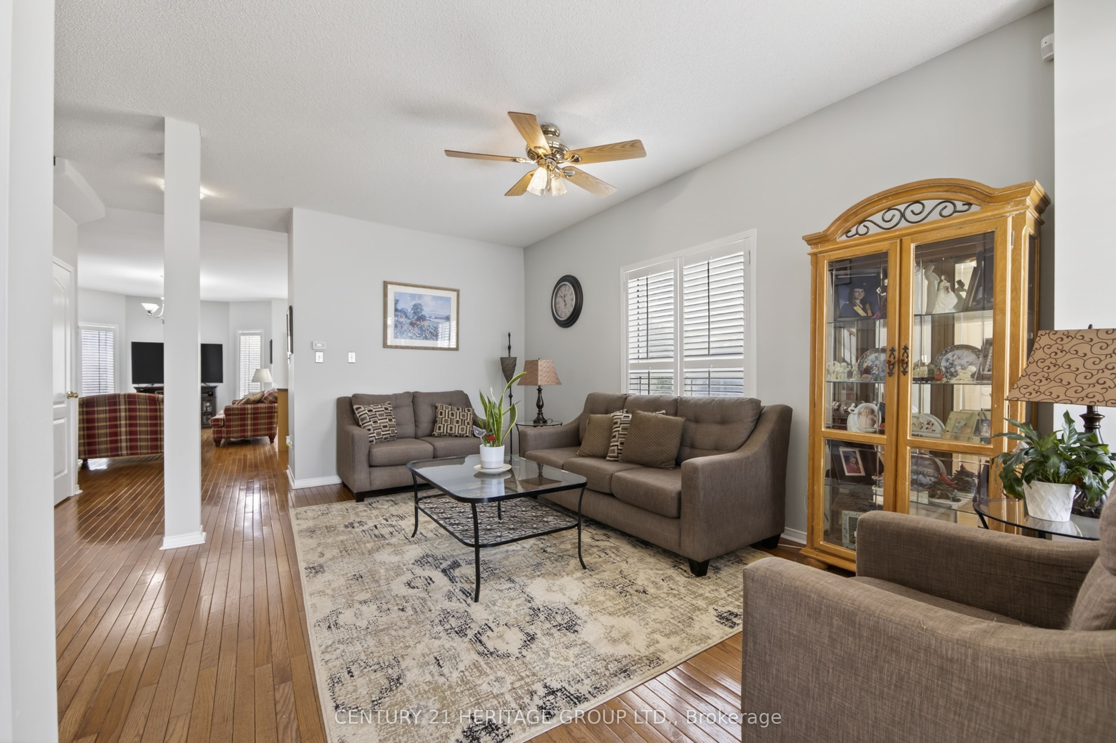 1858 Emerald Court, Innisfil, ON L9S 2A5 photo 5