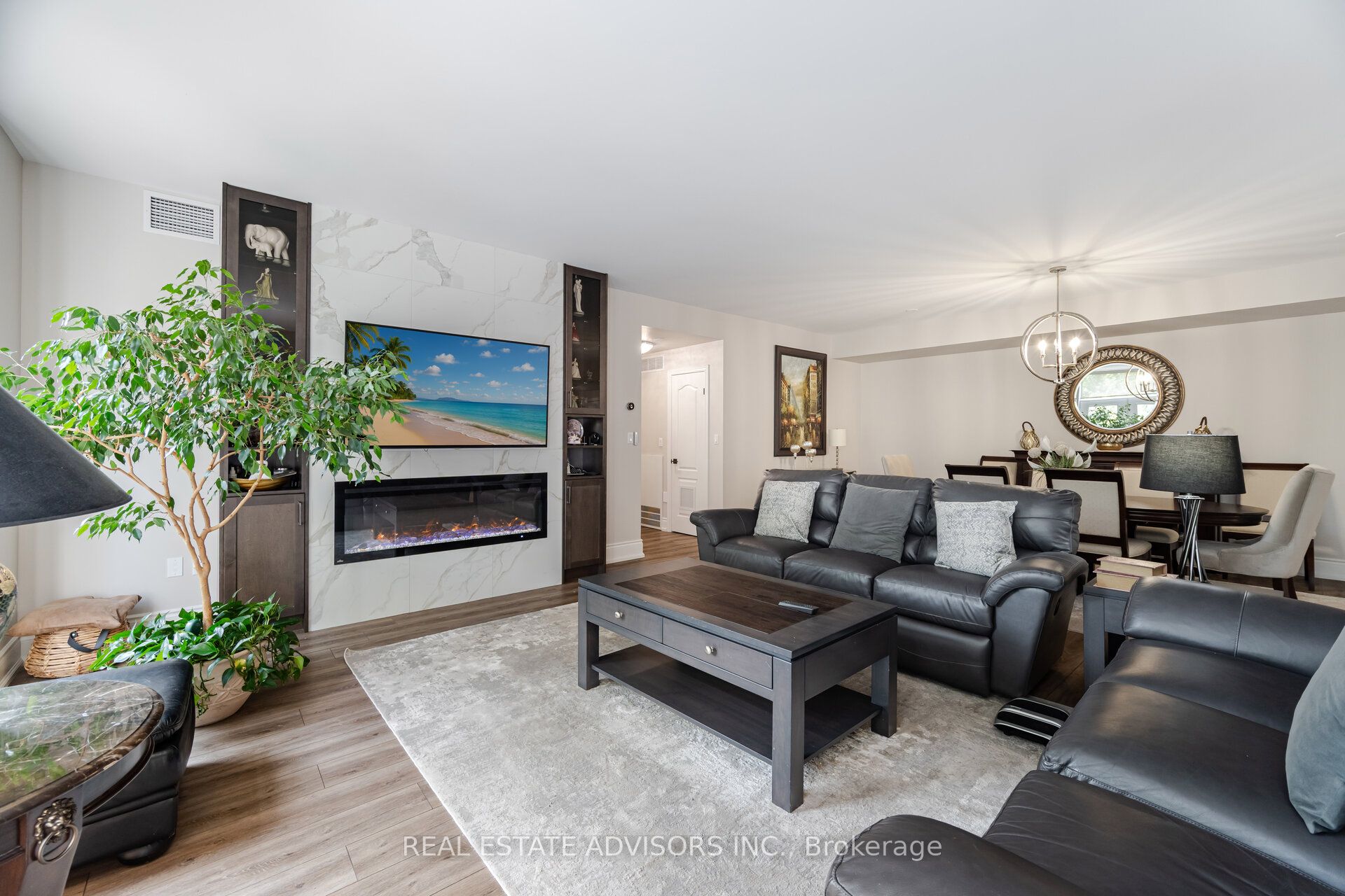 53 Woodbridge Avenue 313, Vaughan, ON L4L 9K9 photo 3