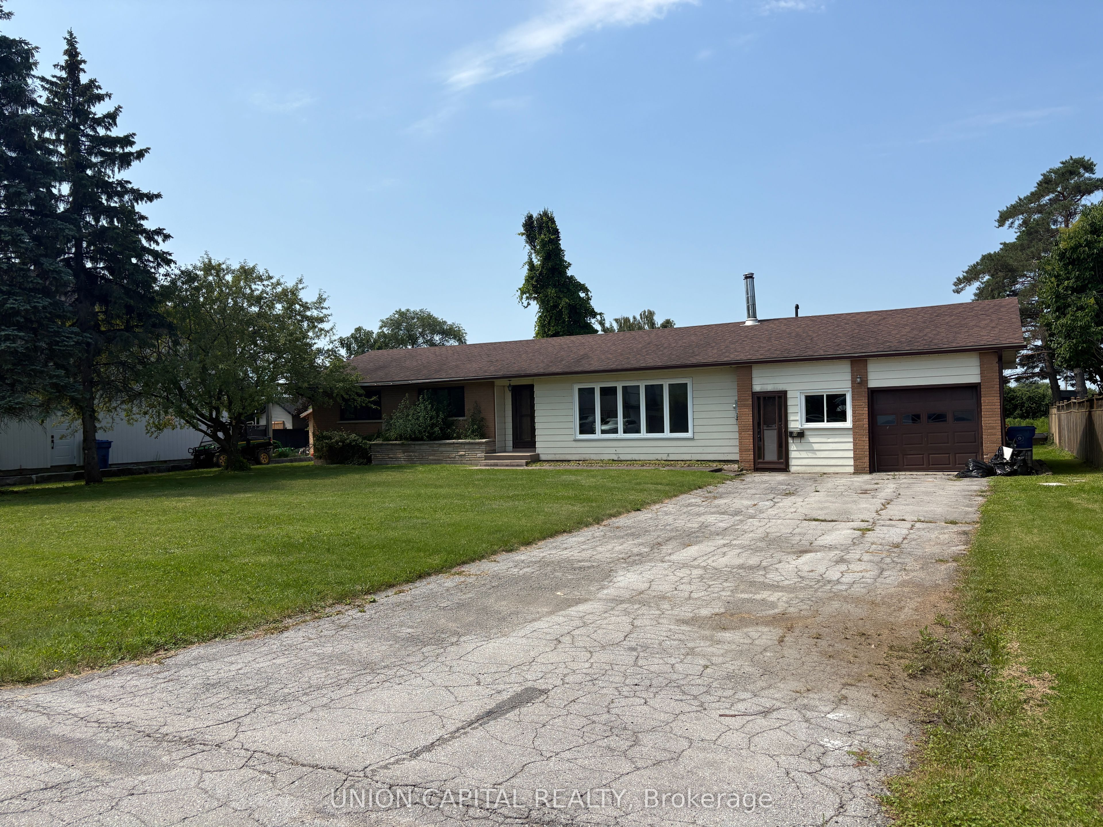 64 Canal Street, Georgina, ON L4P 1K5 photo 2