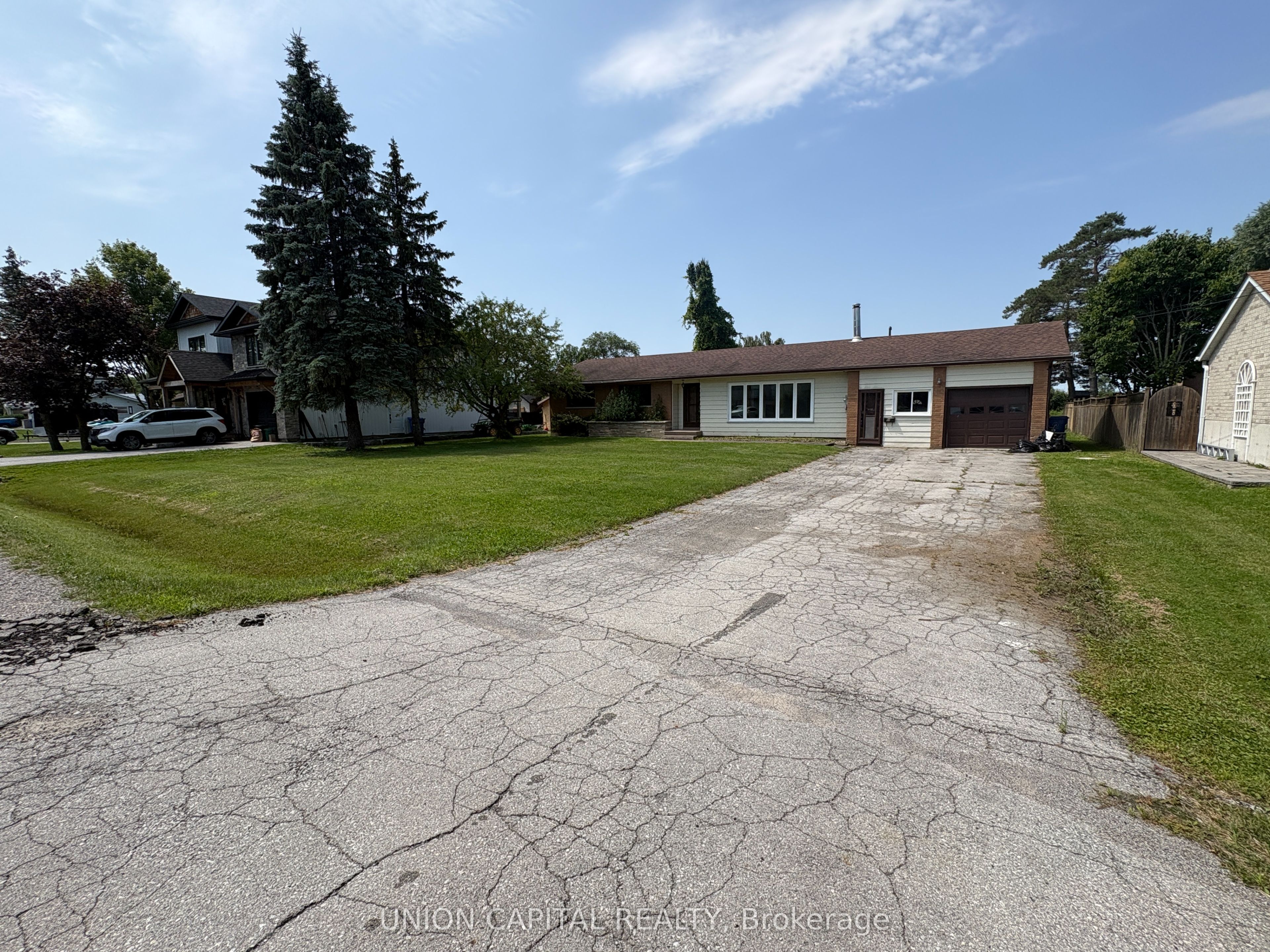 64 Canal Street, Georgina, ON L4P 1K5 photo 3
