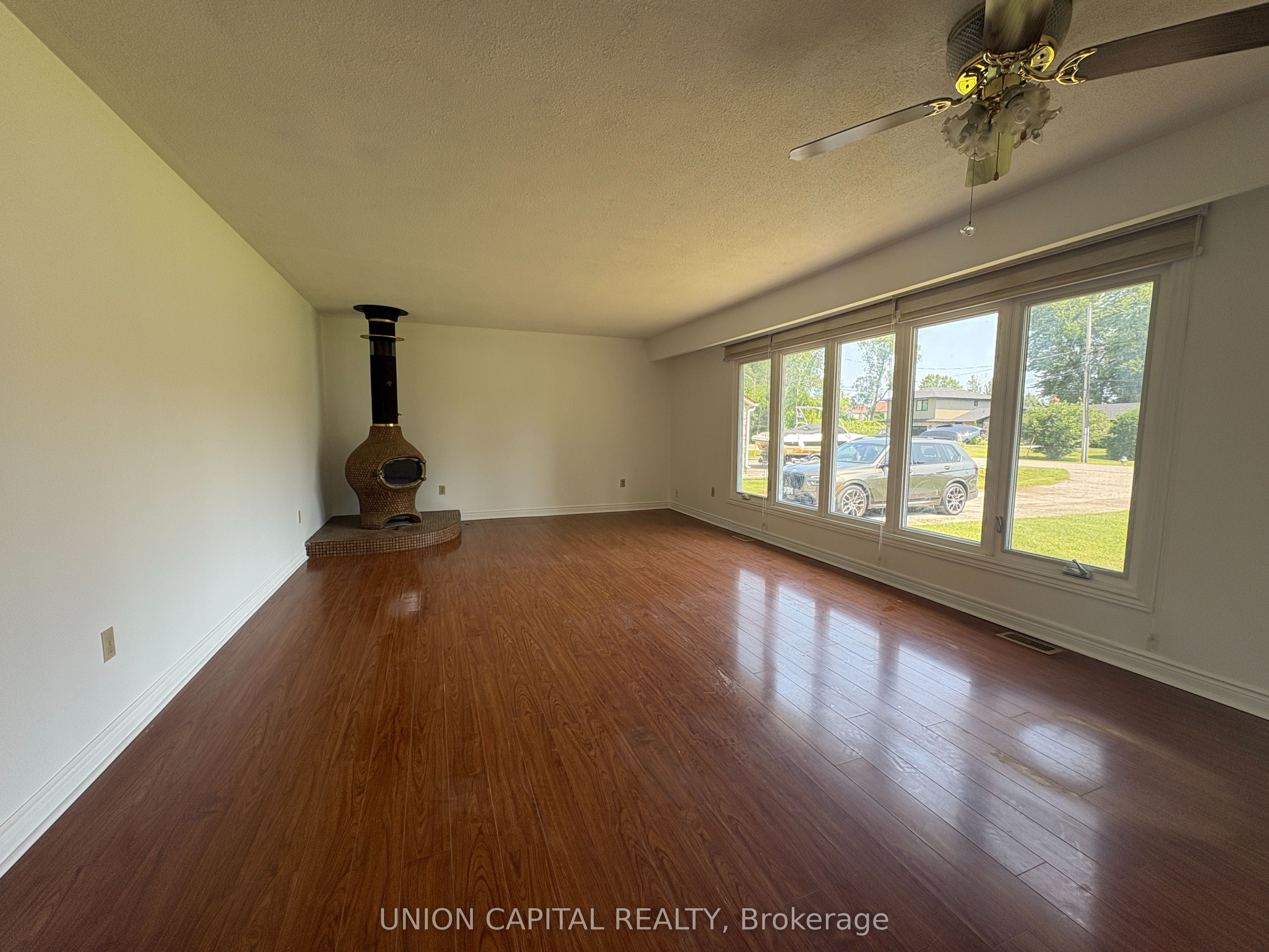 64 Canal Street, Georgina, ON L4P 1K5 photo 4