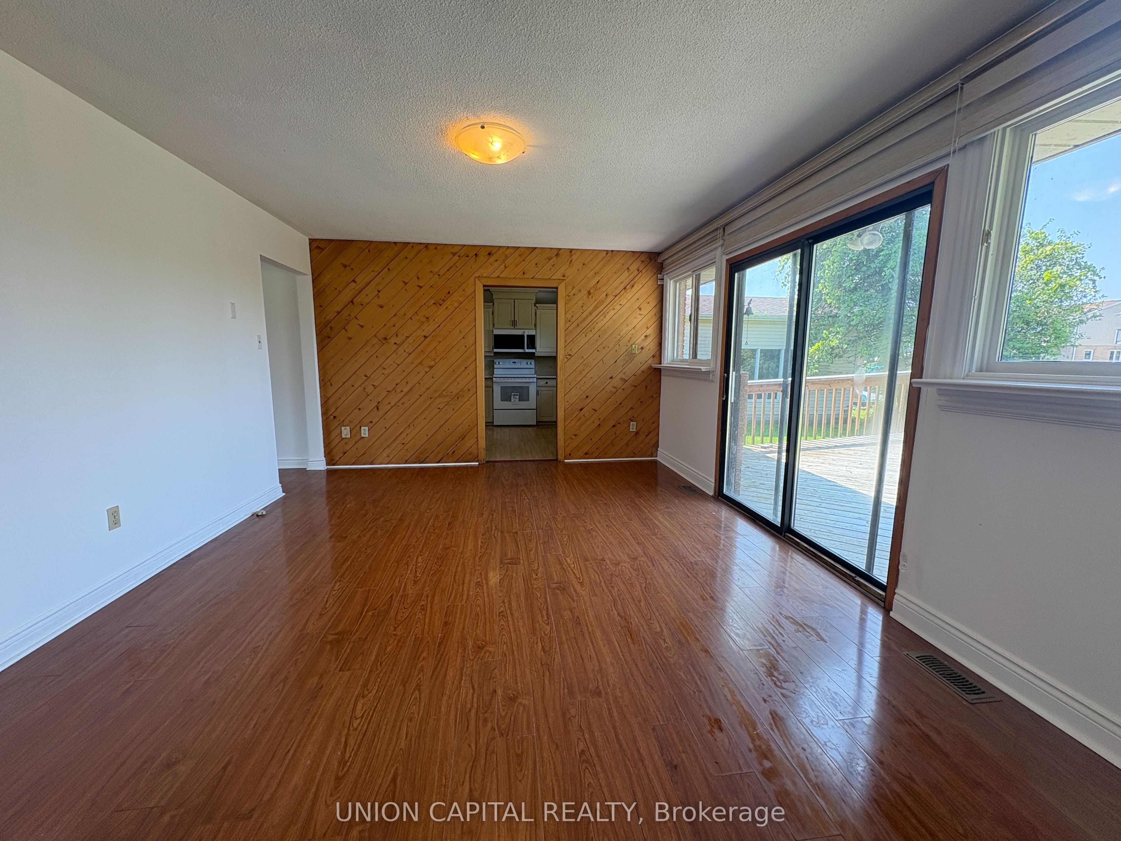 64 Canal Street, Georgina, ON L4P 1K5 photo 5