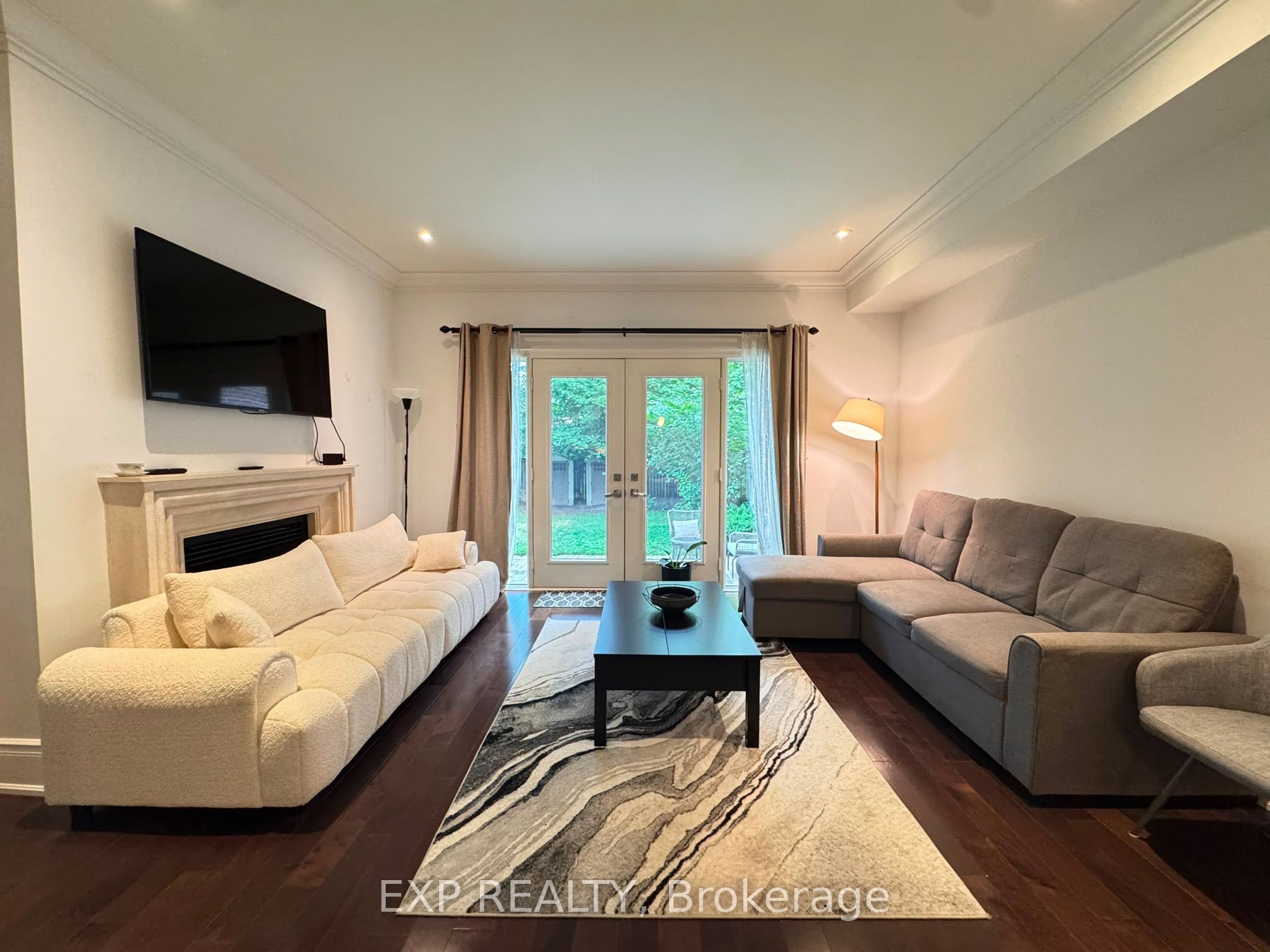 99 HUNT Avenue, Richmond Hill, ON L4C 4H1 photo 2
