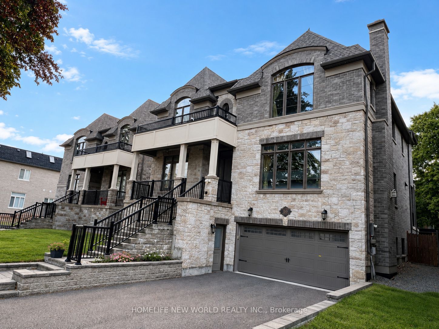 10 Stancroft Drive, Richmond Hill, ON L4C 4N1 photo 2