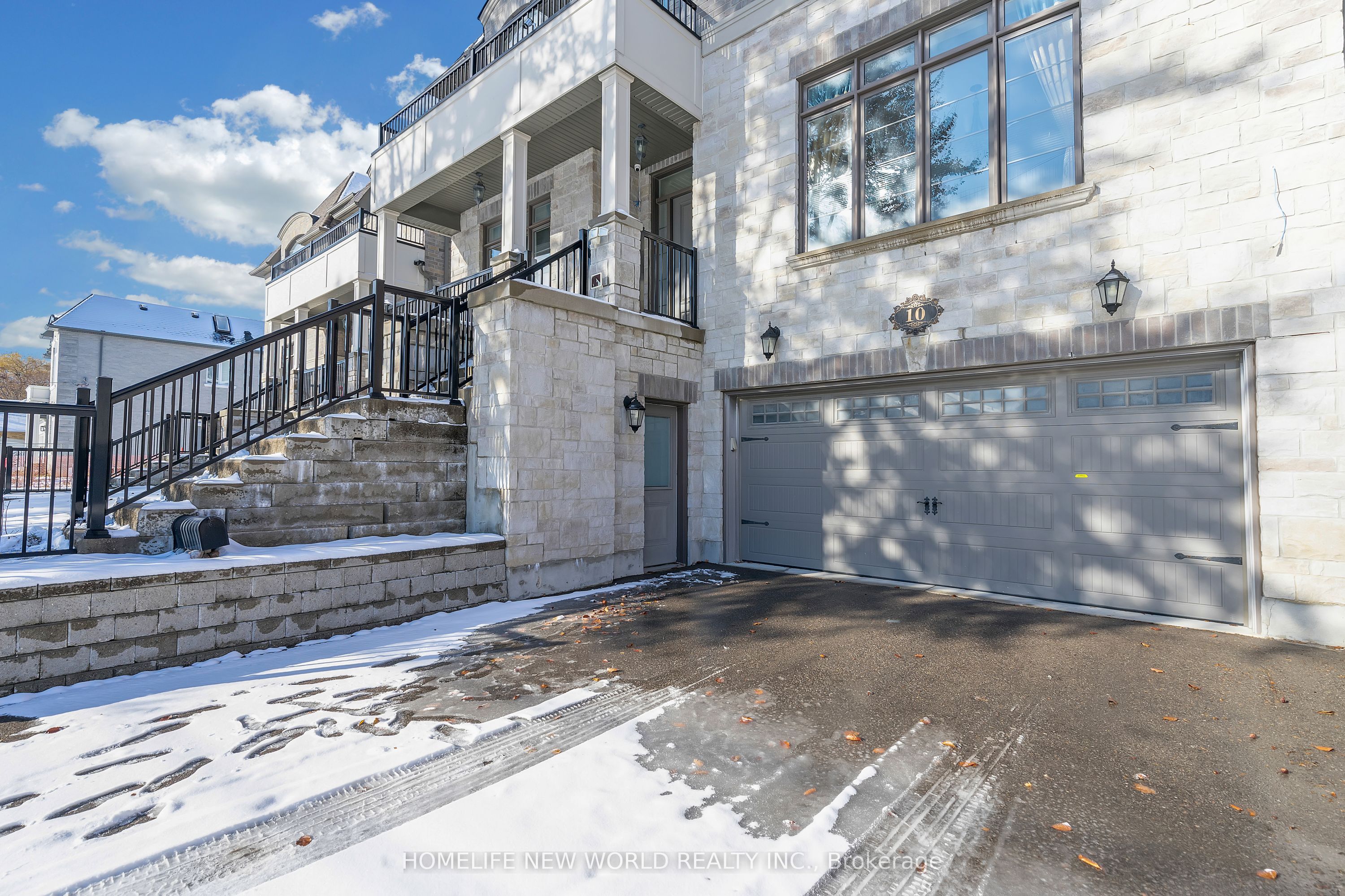 10 Stancroft Drive, Richmond Hill, ON L4C 4N1 photo 3