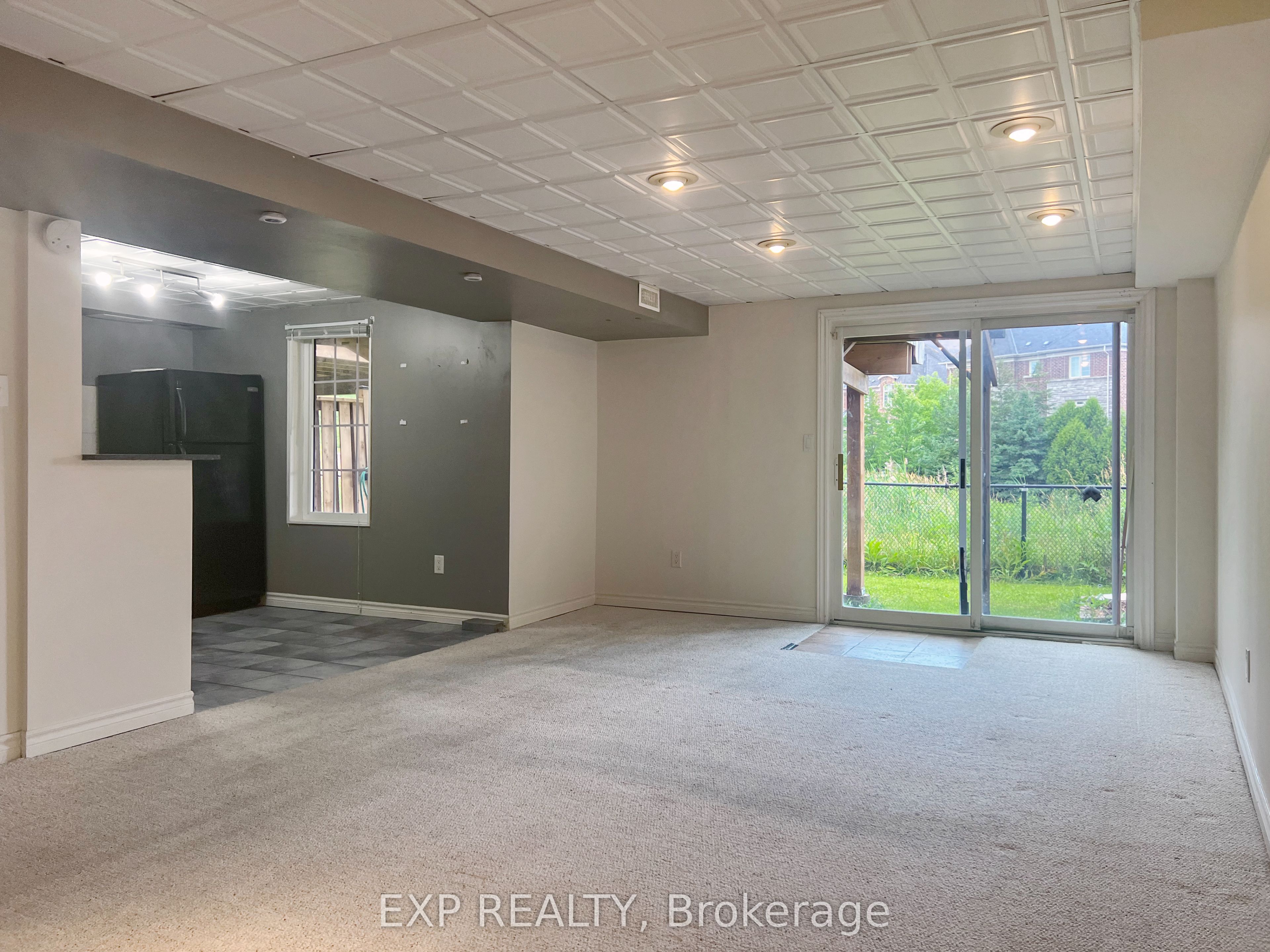 26 Millcliff Circle Bsmt, Aurora, ON L4G 7N7 photo 4