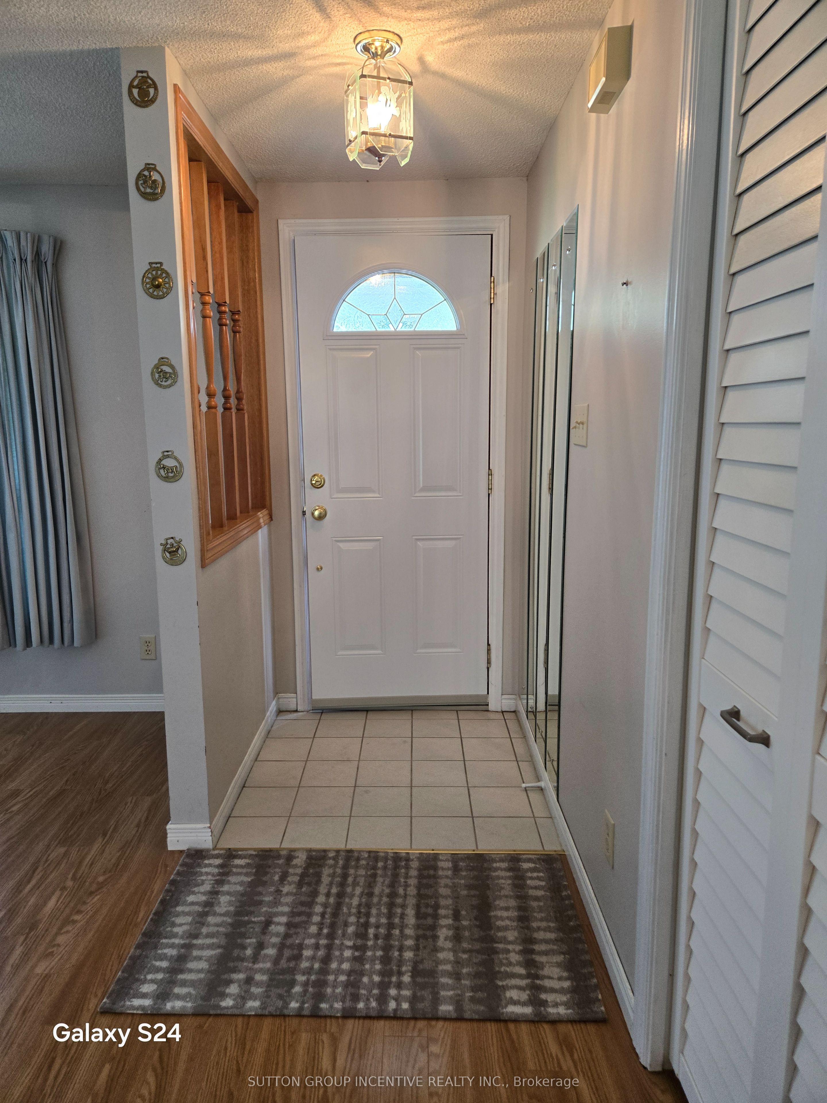 36 Weeping Willow Drive, Innisfil, ON L9S 1P1 photo 2