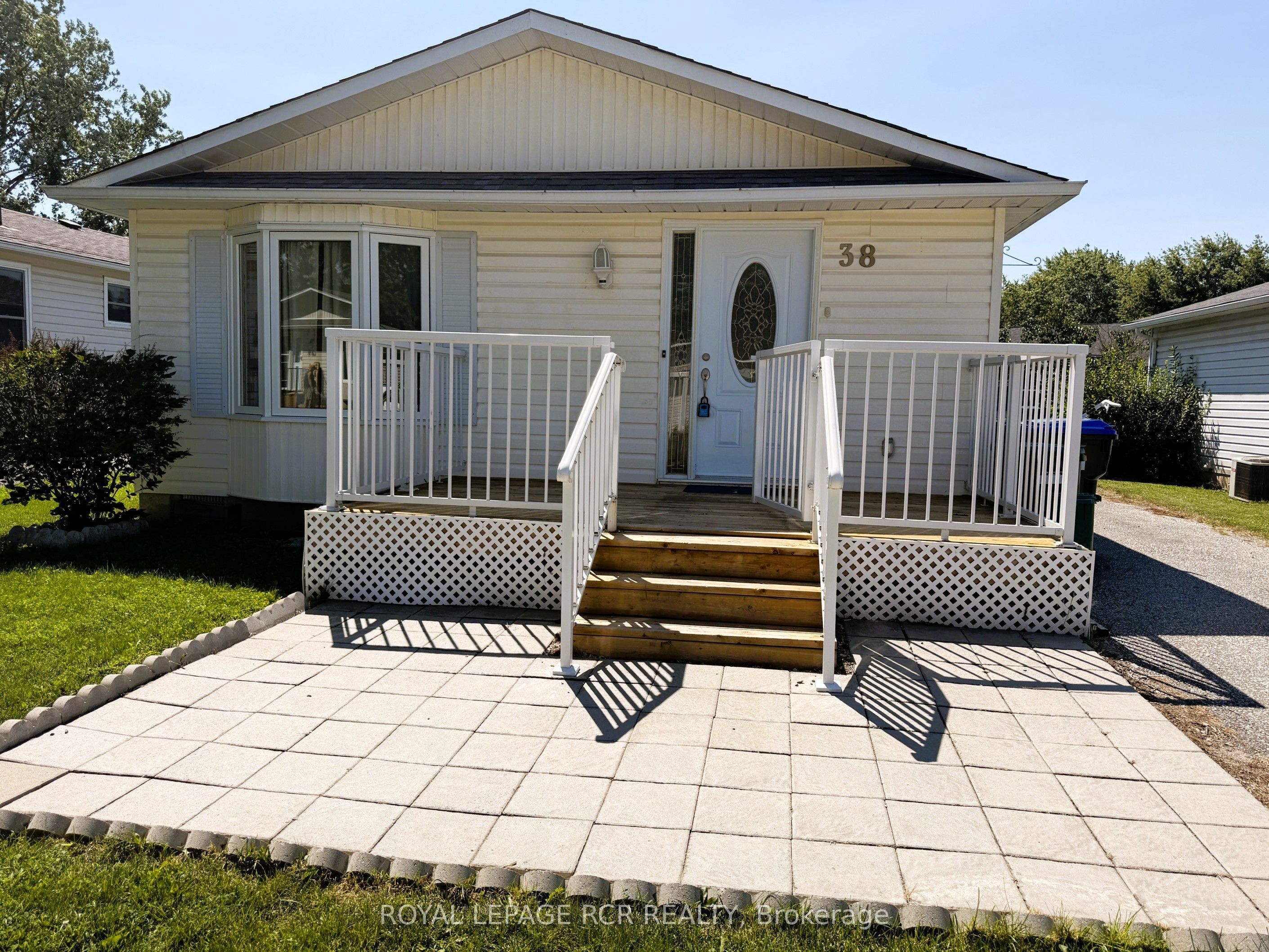 38 Royal Oak Drive, Innisfil, ON L0L 1L0 photo 4