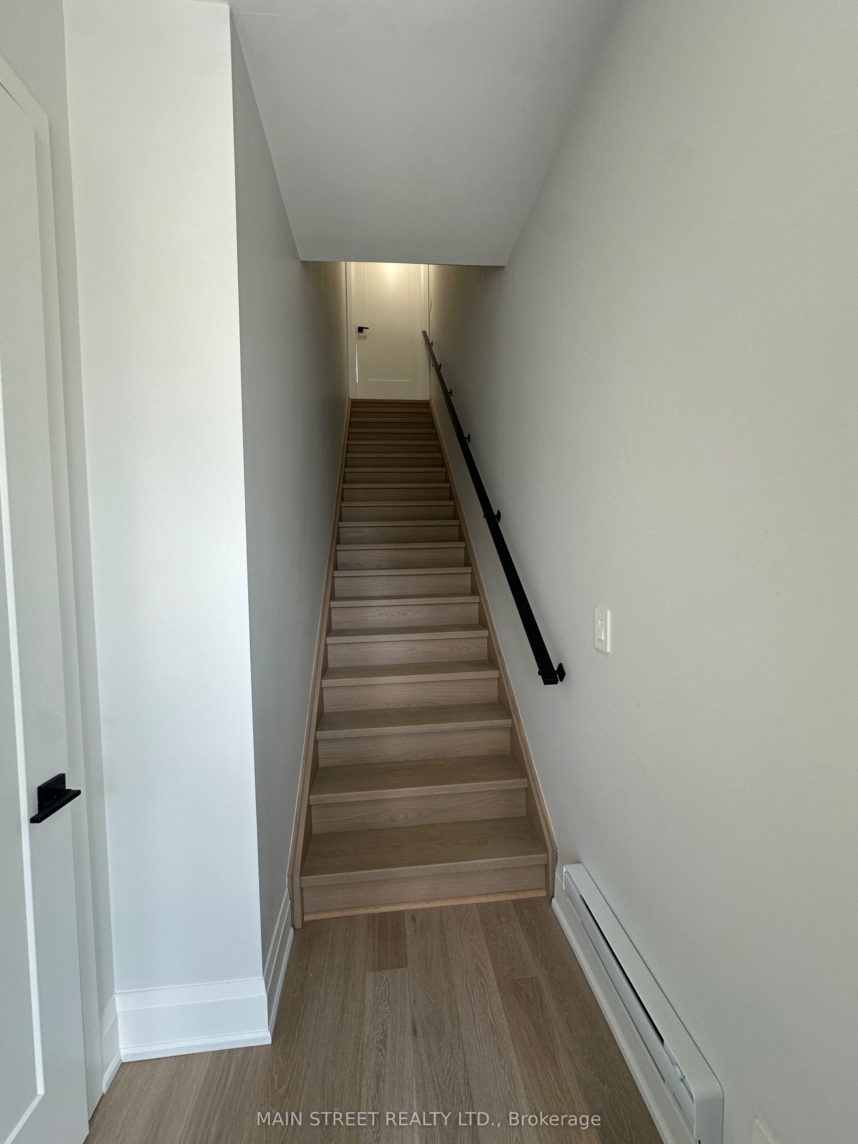59 Charles Street 11, Newmarket, ON L3Y 3V7 photo 4