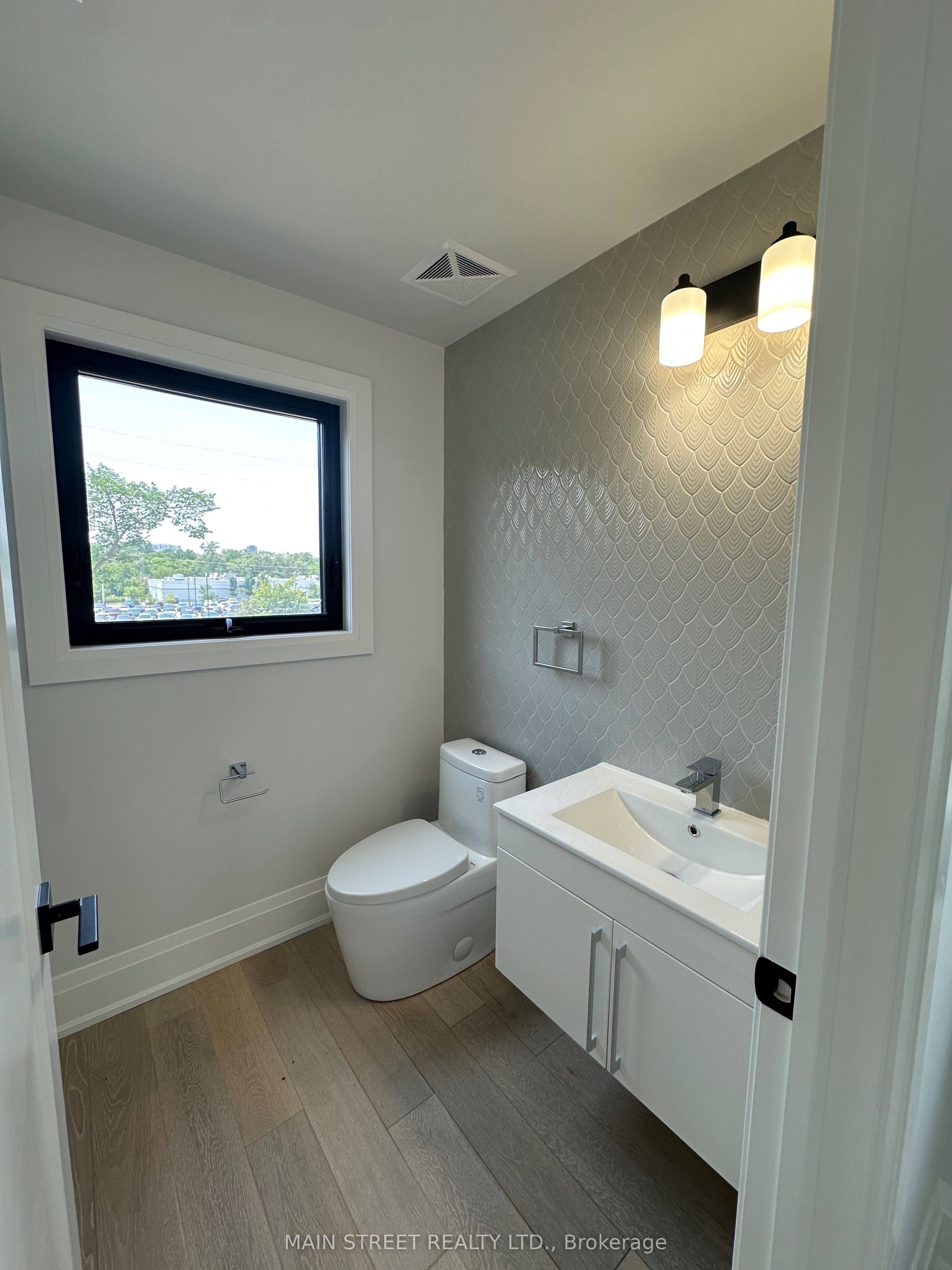 59 Charles Street 11, Newmarket, ON L3Y 3V7 photo 5