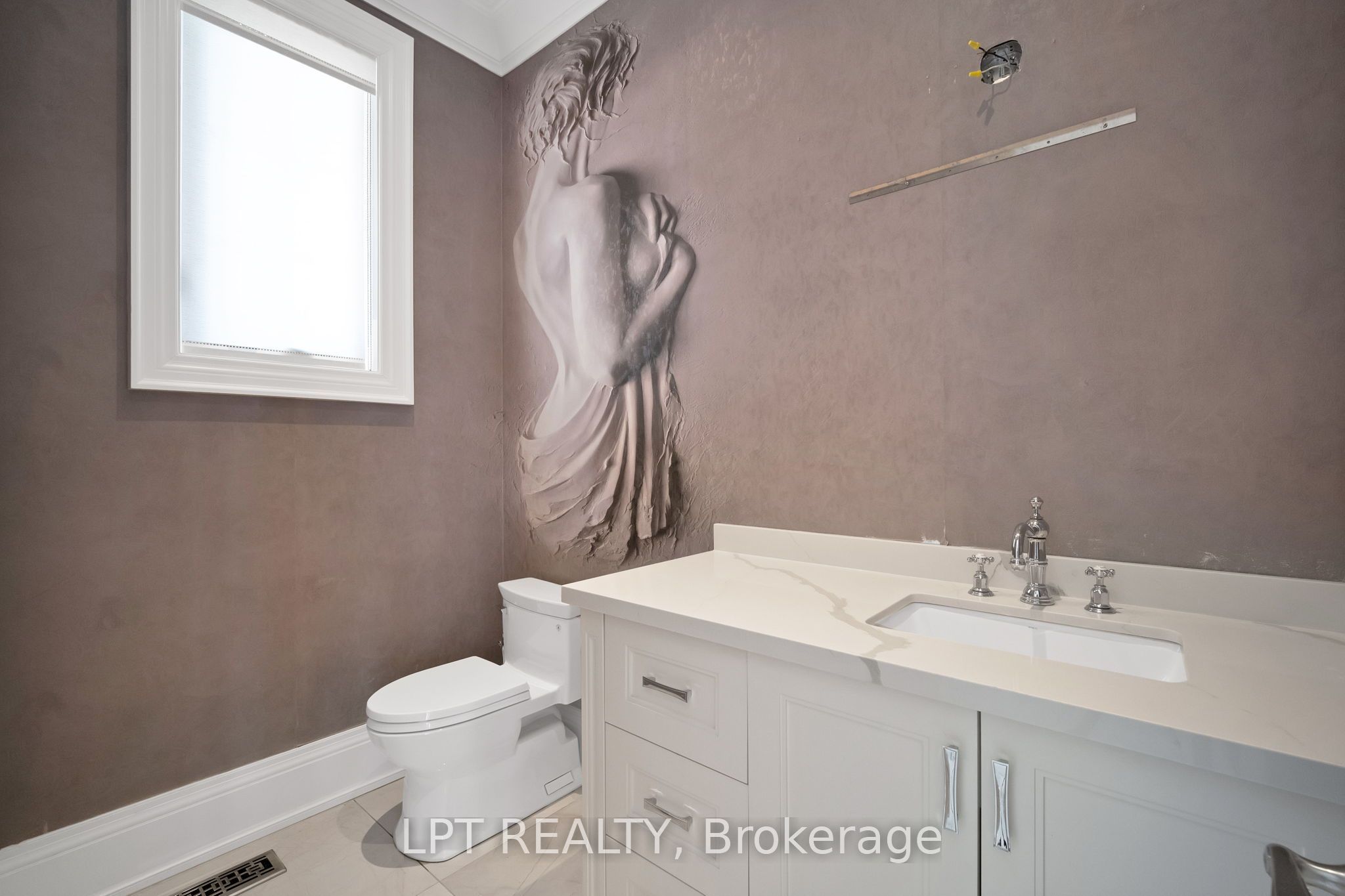 2 Poplar Drive, Richmond Hill, ON L4E 2W5 photo 5