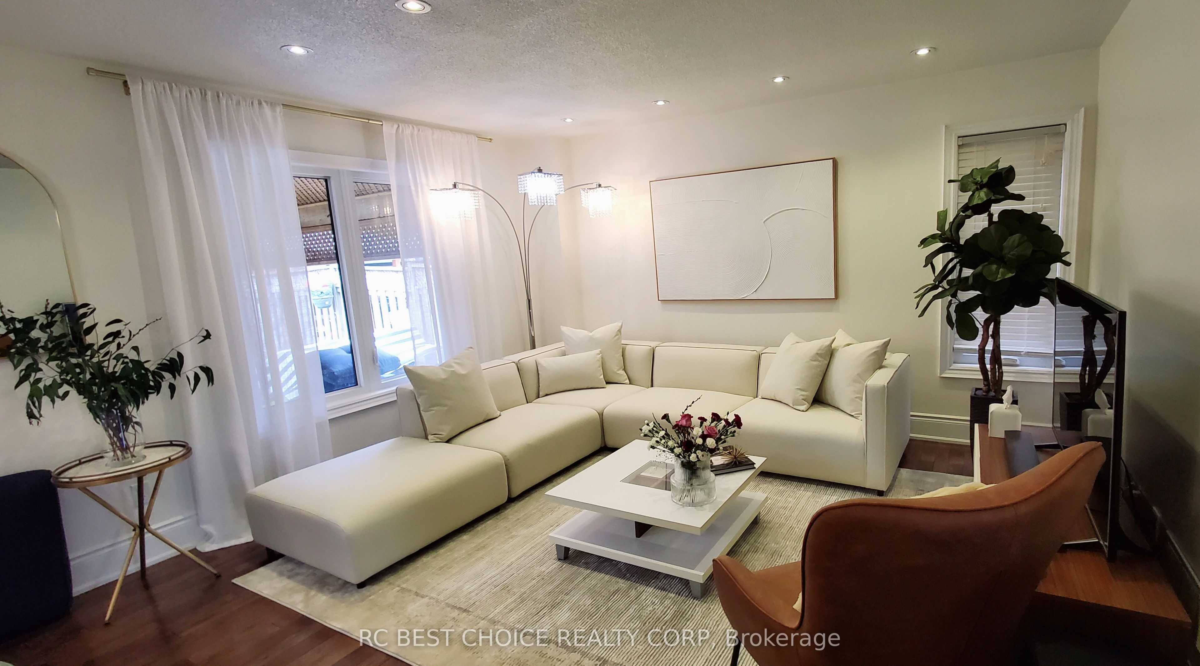 68 Carron Avenue, Vaughan, ON L6A 1Y6 photo 2
