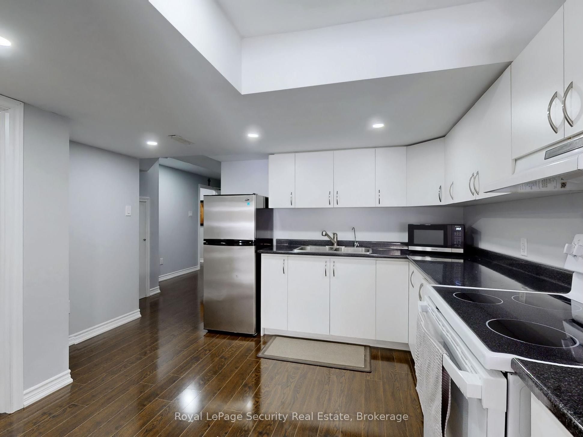 39 Vivian Creek Road, East Gwillimbury, ON L0G 1M0 photo 2