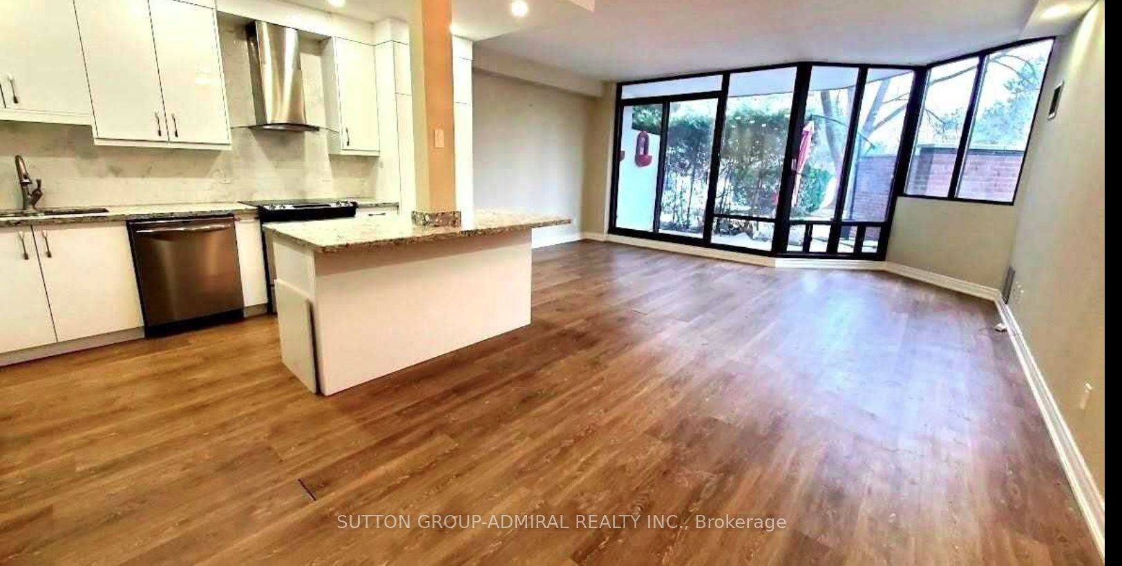 40 Baif Boulevard 105, Richmond Hill, ON L4C 5M9 photo 3