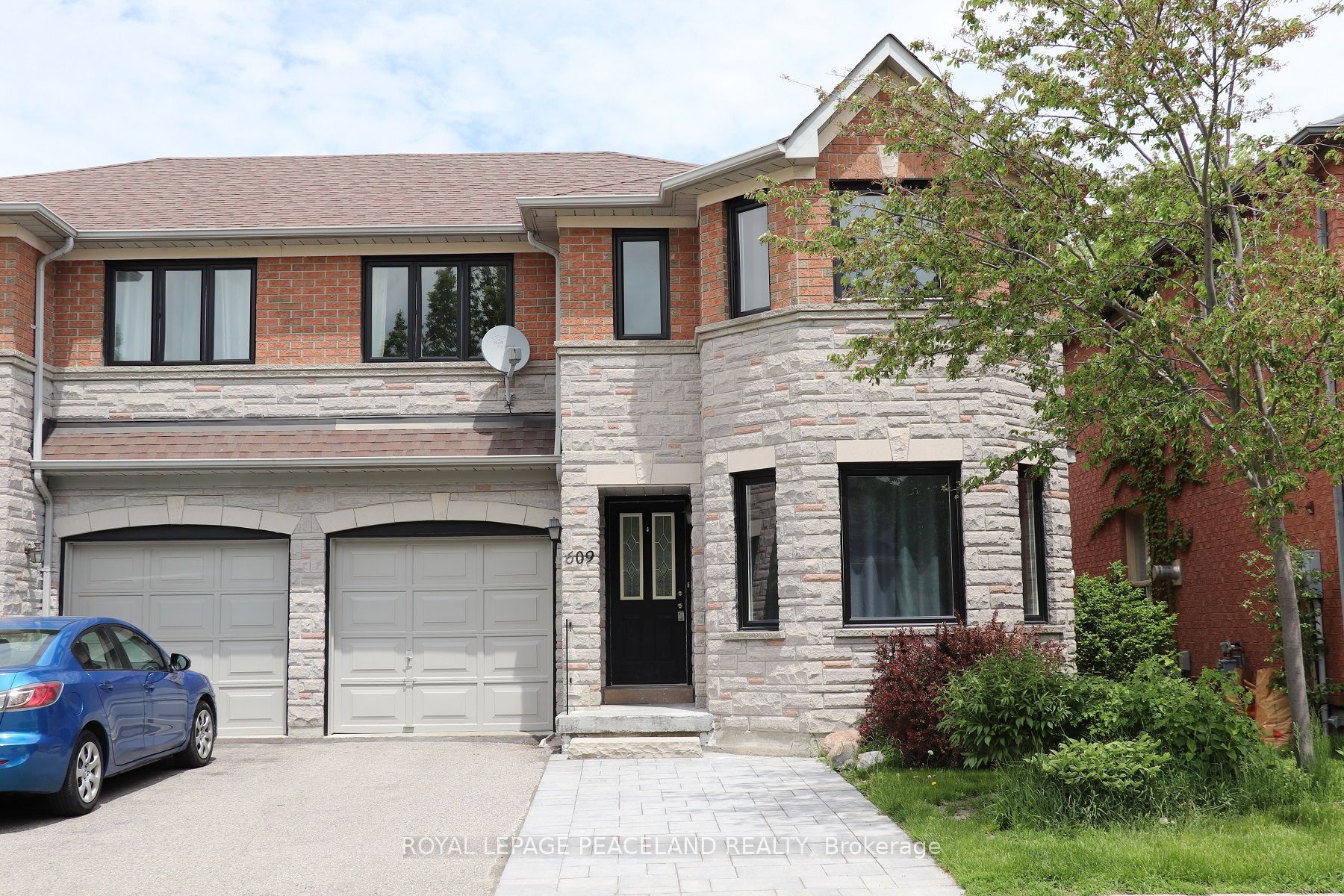609 Walpole Crescent, Newmarket, ON L3X 2B5
