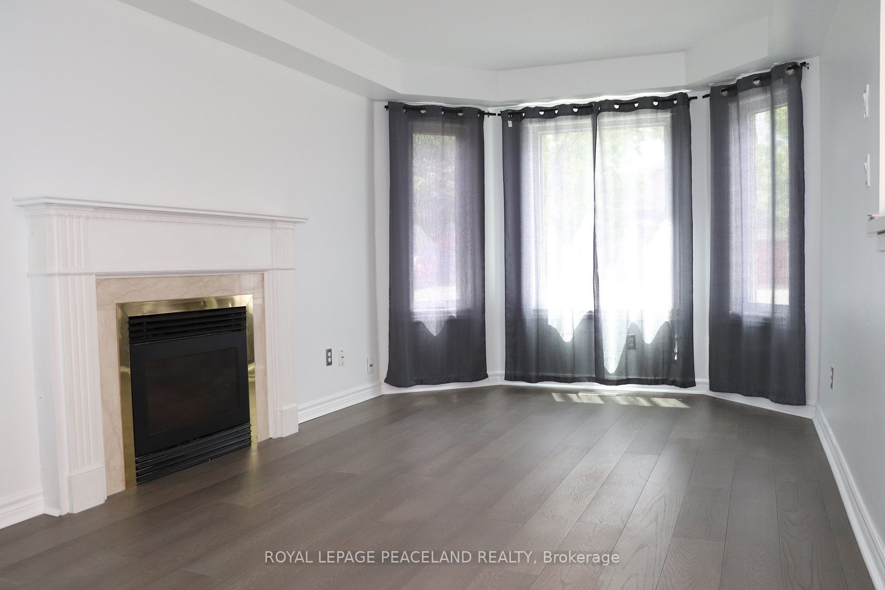 609 Walpole Crescent, Newmarket, ON L3X 2B5 photo 3