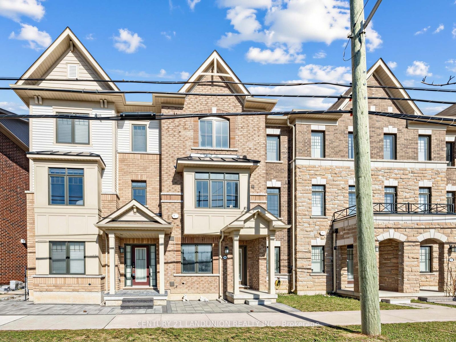 10941 Victoria Square Boulevard, Markham, ON L6C 0Z3 photo 2