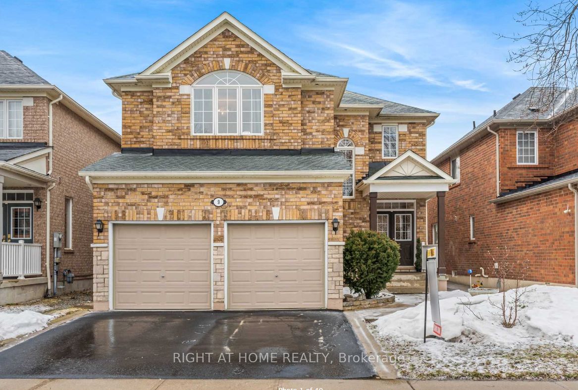 9 Alyssum Court Lower, Richmond Hill, ON L4E 4M7