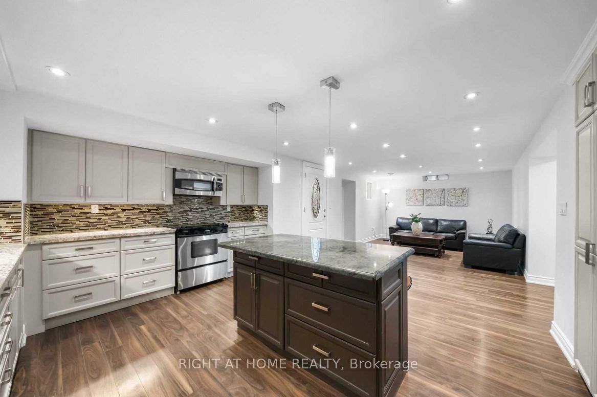 9 Alyssum Court Lower, Richmond Hill, ON L4E 4M7 photo 3