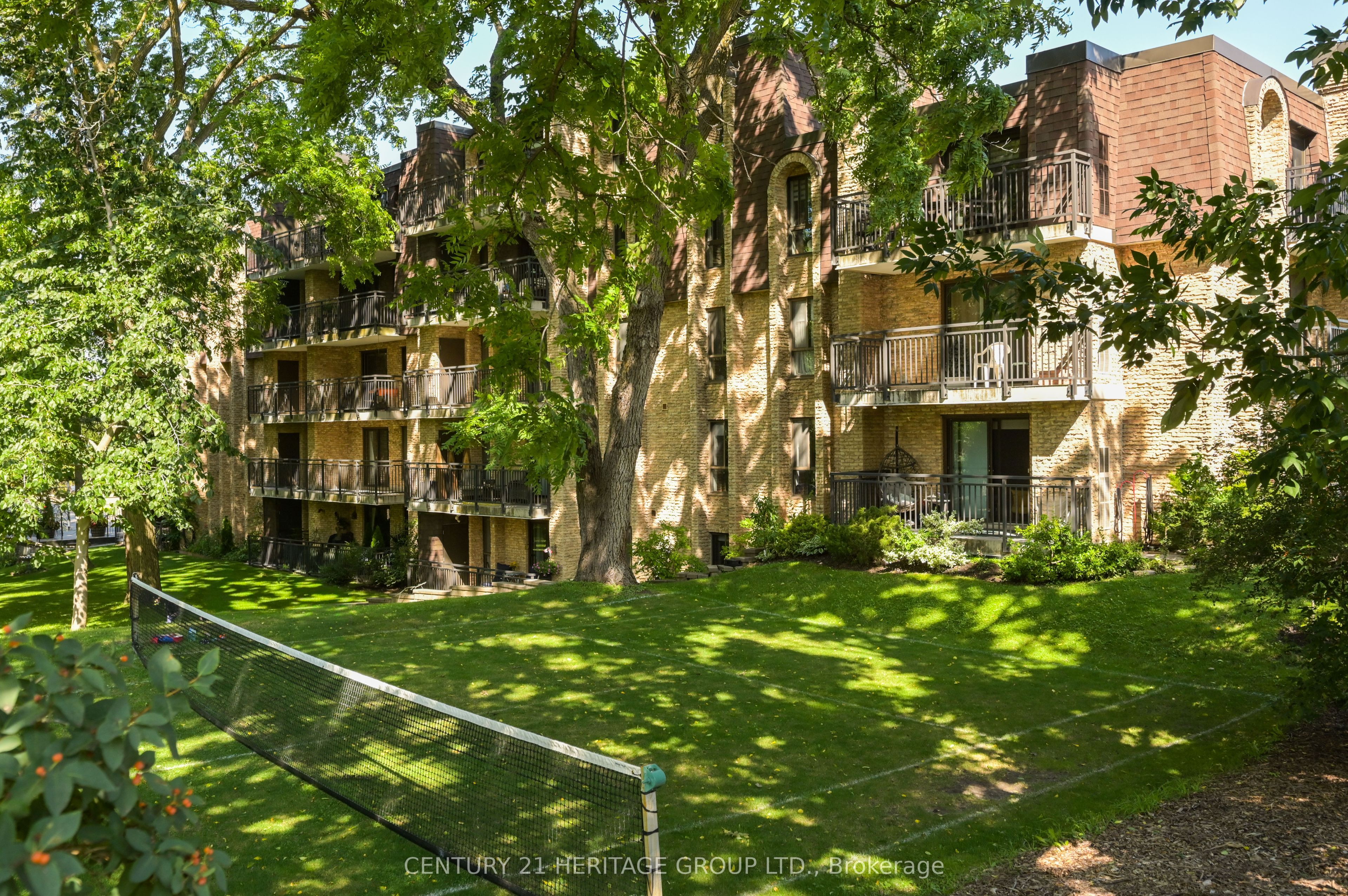 15390 Yonge Street PH 1, Aurora, ON L4G 1N8 photo 2