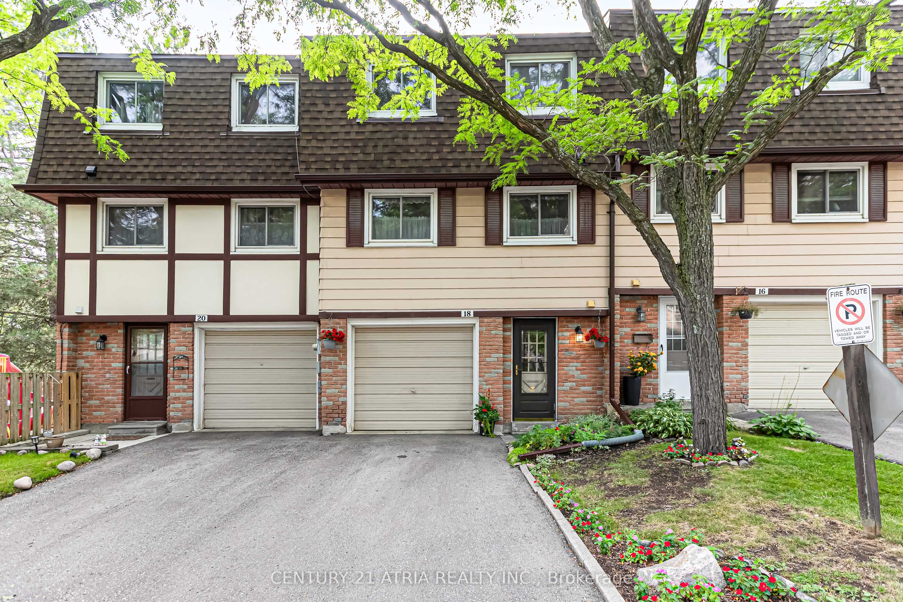18 Thatchers Mill Way, Markham, ON L3P 3T3