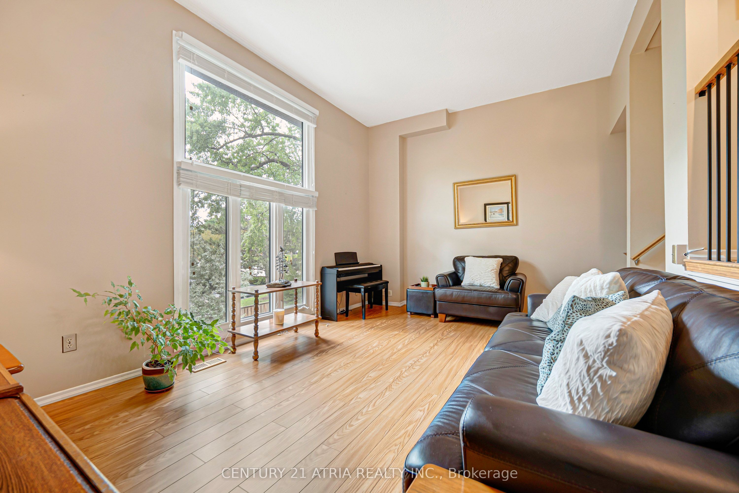 18 Thatchers Mill Way, Markham, ON L3P 3T3 photo 2
