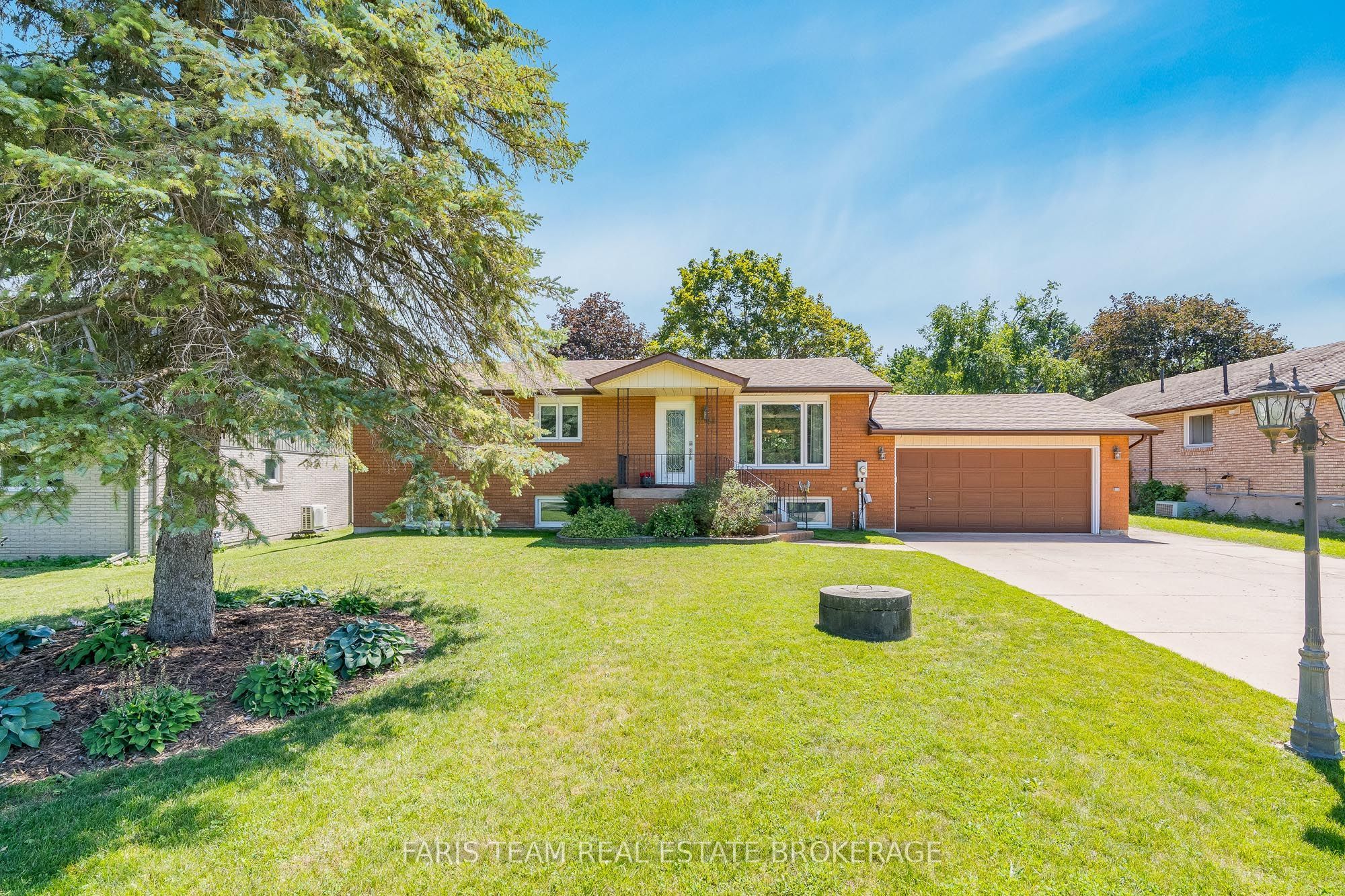 1041 Lebanon Drive, Innisfil, ON L9S 2B7 photo 2