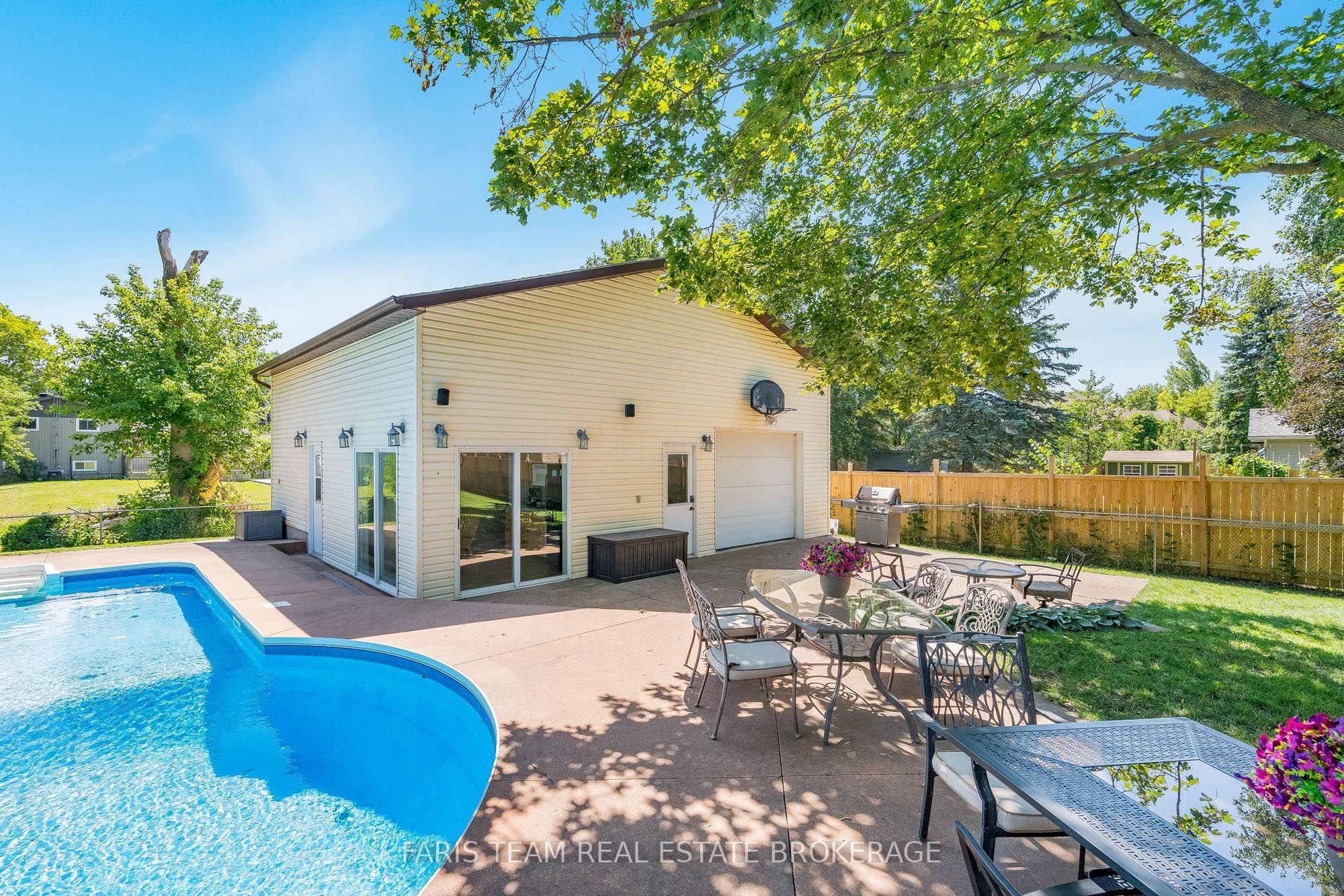 1041 Lebanon Drive, Innisfil, ON L9S 2B7 photo 3
