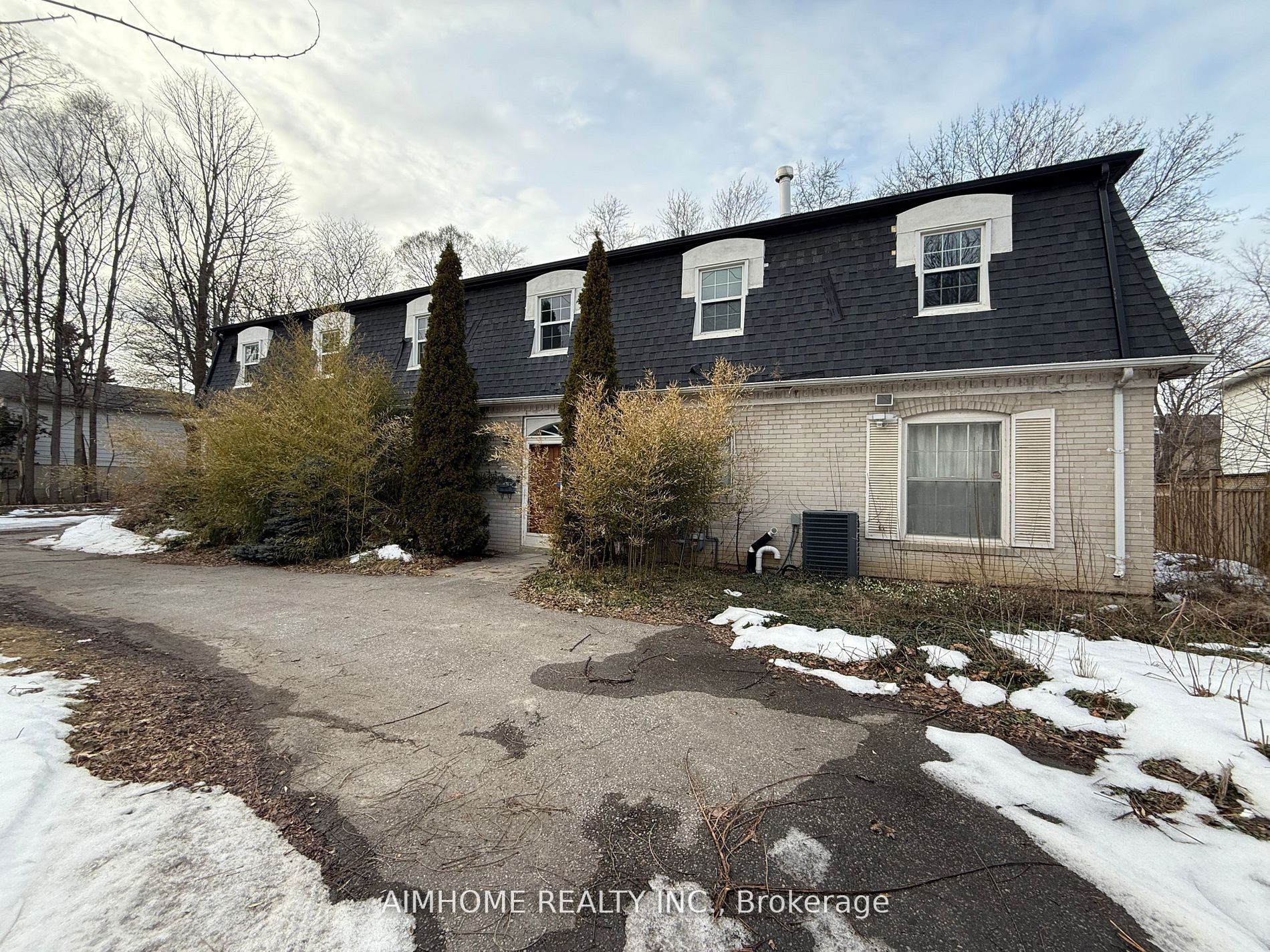 338 Steeles Avenue E, Markham, ON L3T 1A8 photo 2